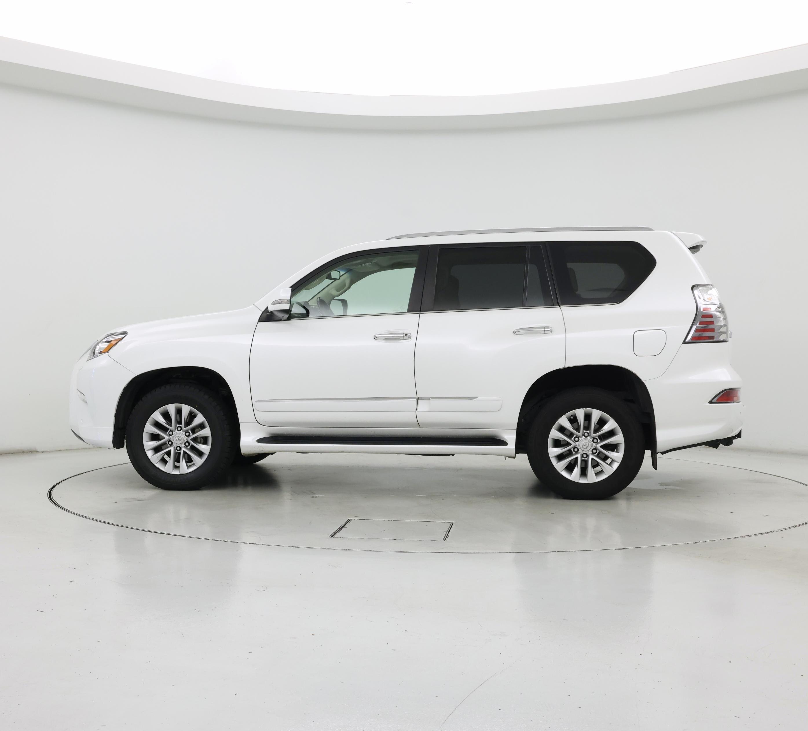 Thumbnail: 2019 Lexus GX - 3