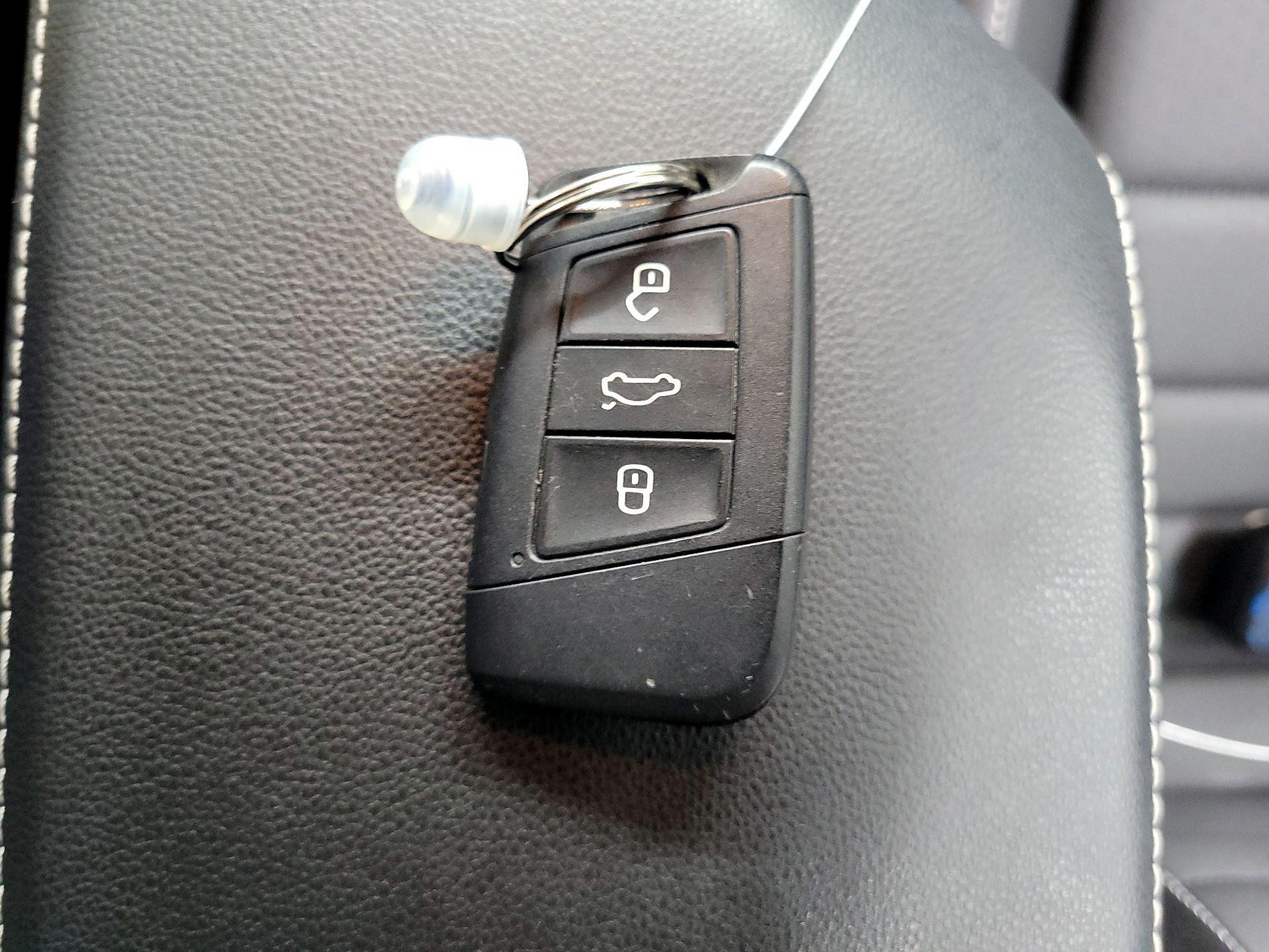 Thumbnail: 2022 Volkswagen Jetta - 20