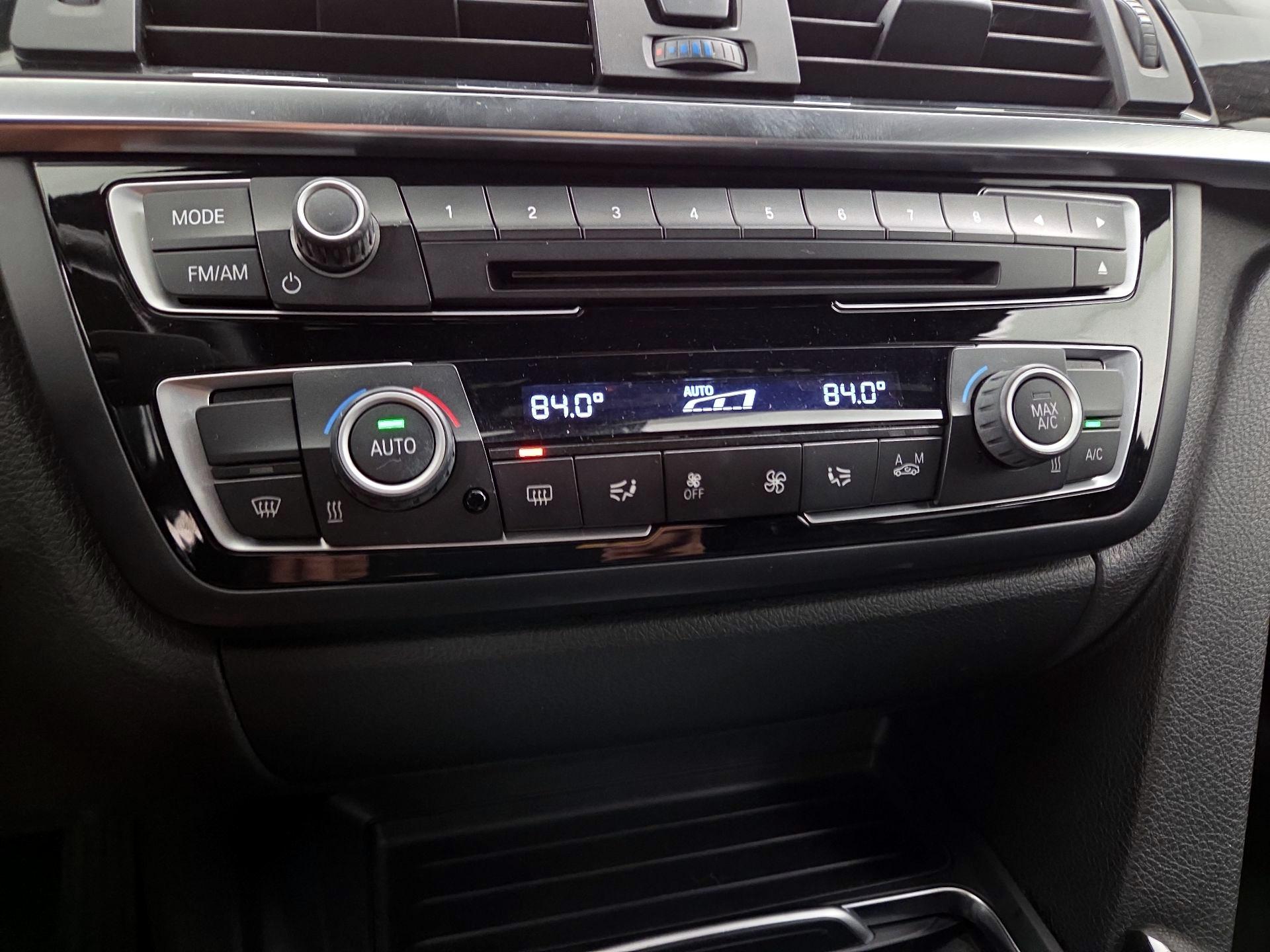 Thumbnail: 2017 BMW 4 Series - 17