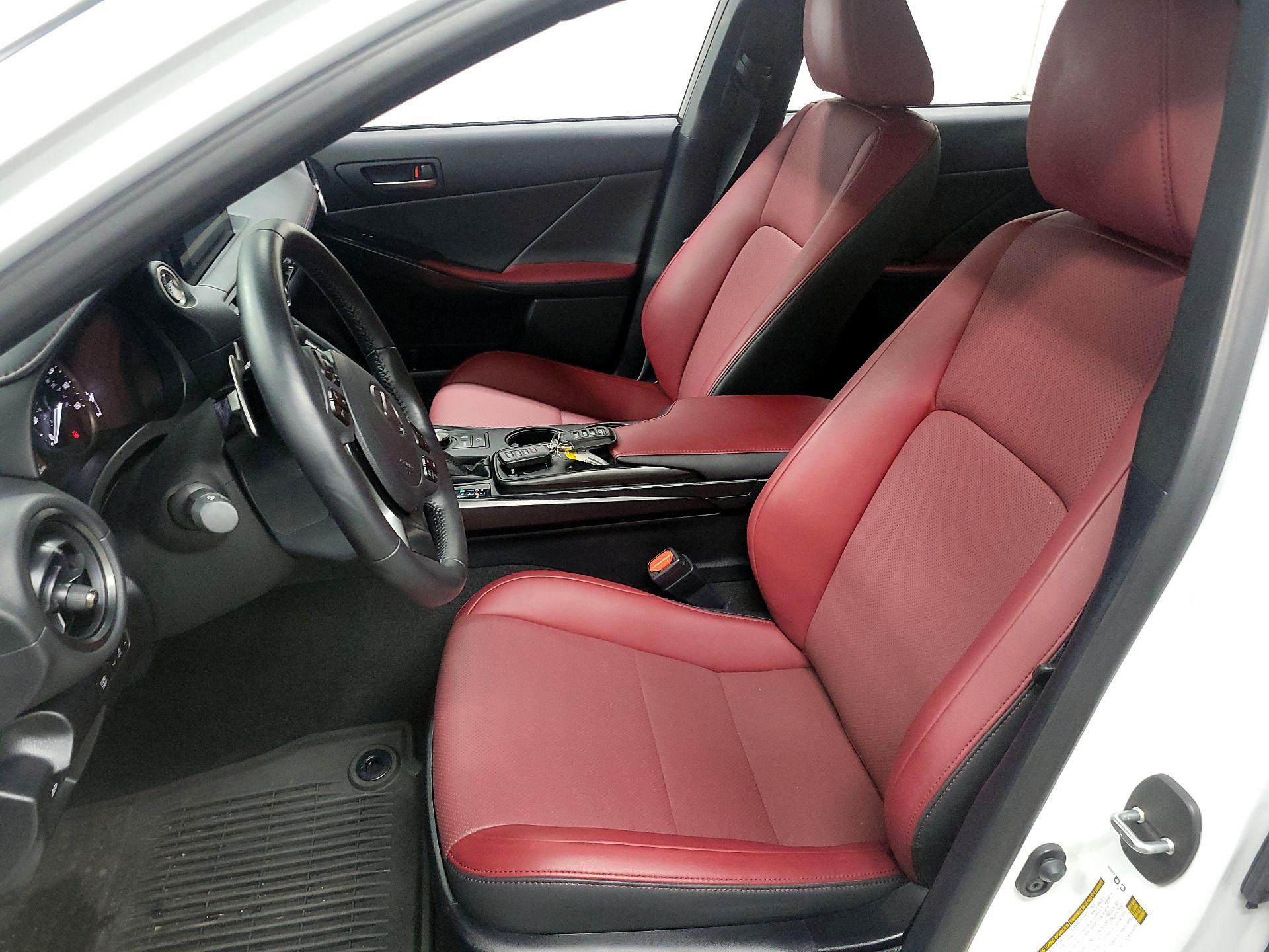 Thumbnail: 2024 Lexus IS - 11