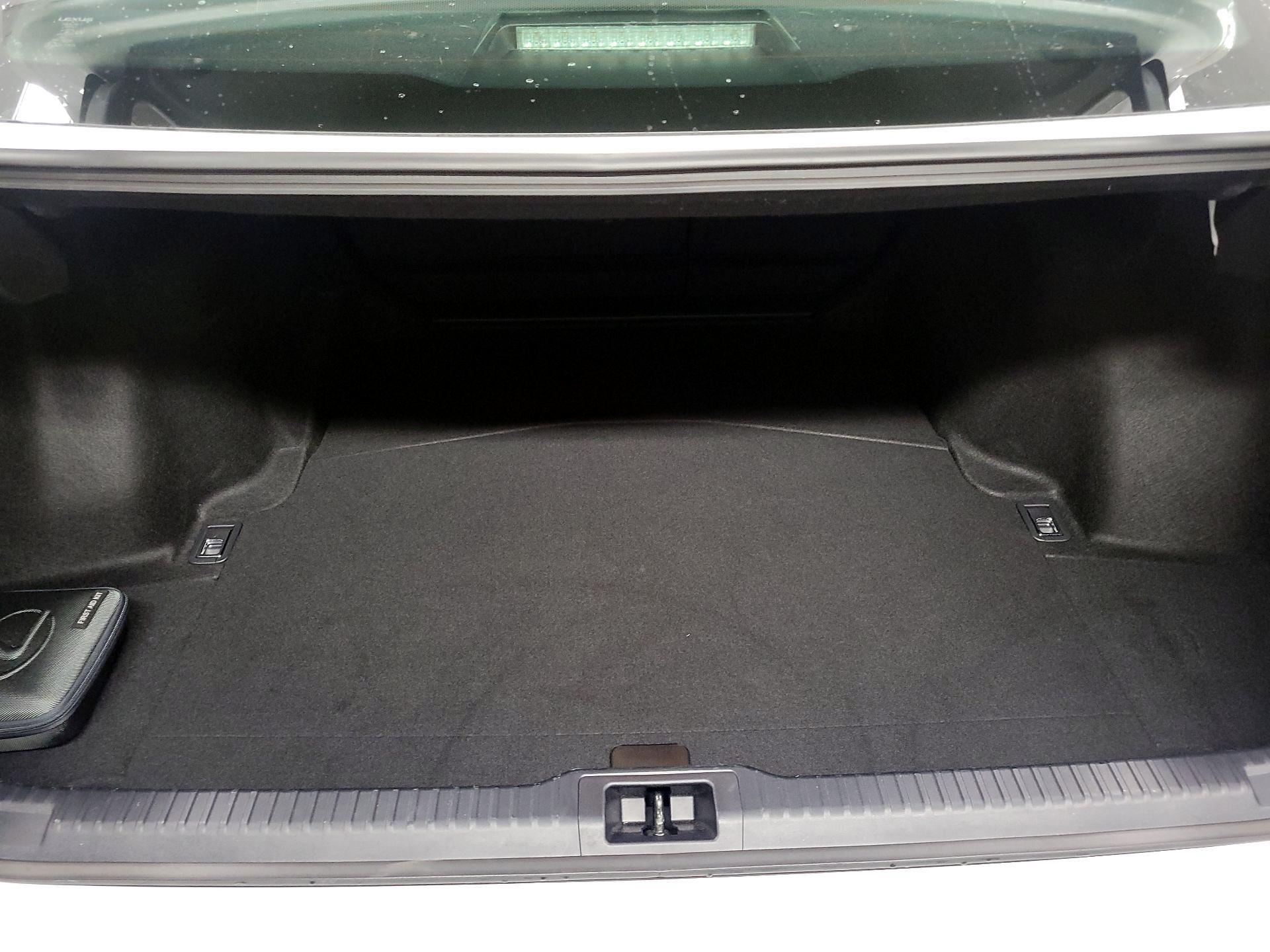 Thumbnail: 2024 Lexus IS - 17