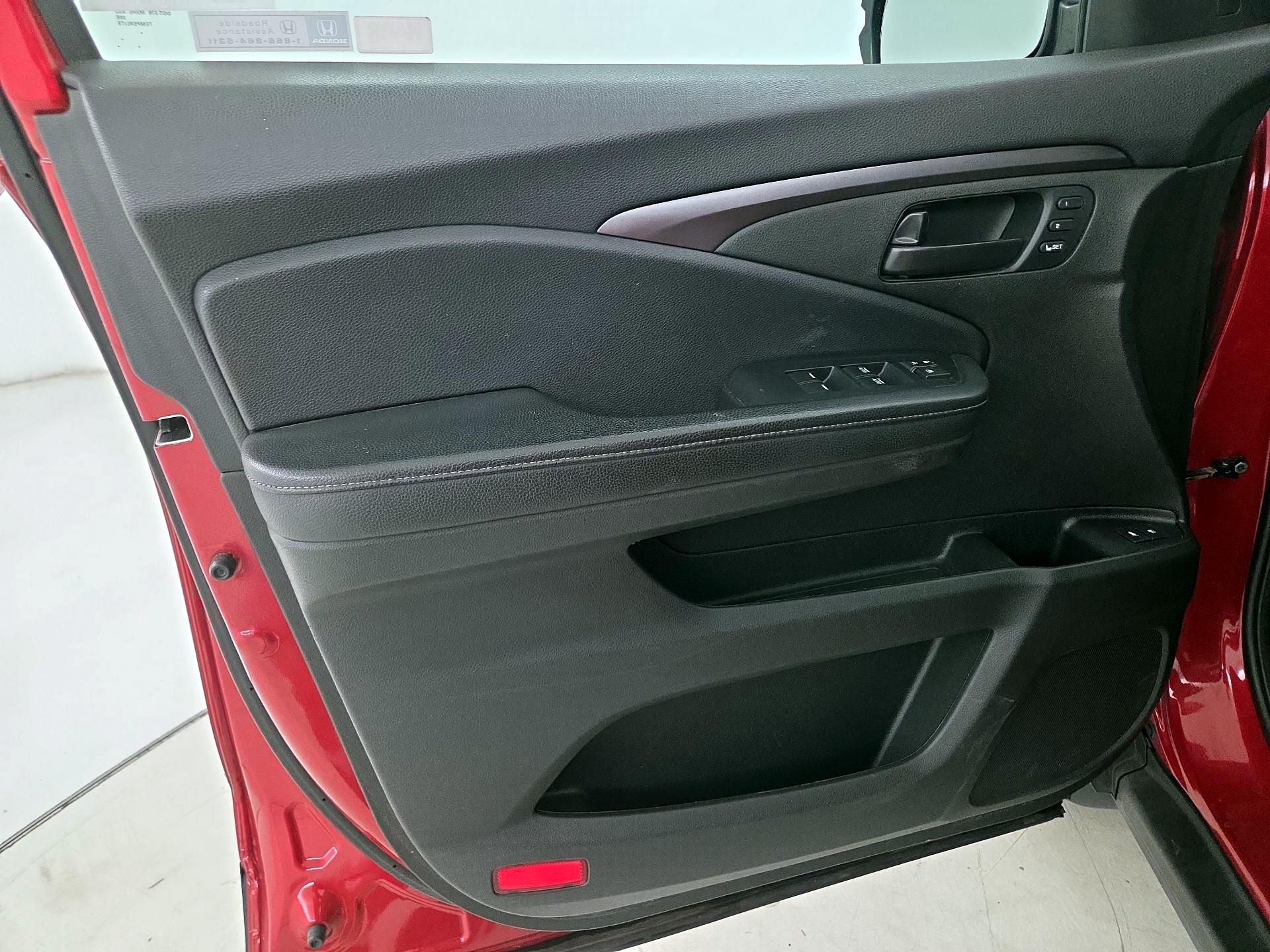 Thumbnail: 2022 Honda Passport - 12