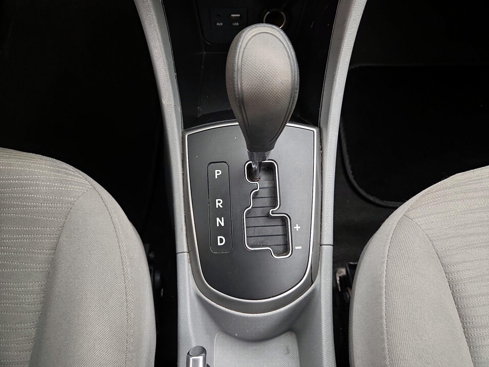 Thumbnail: 2015 Hyundai Accent - 16