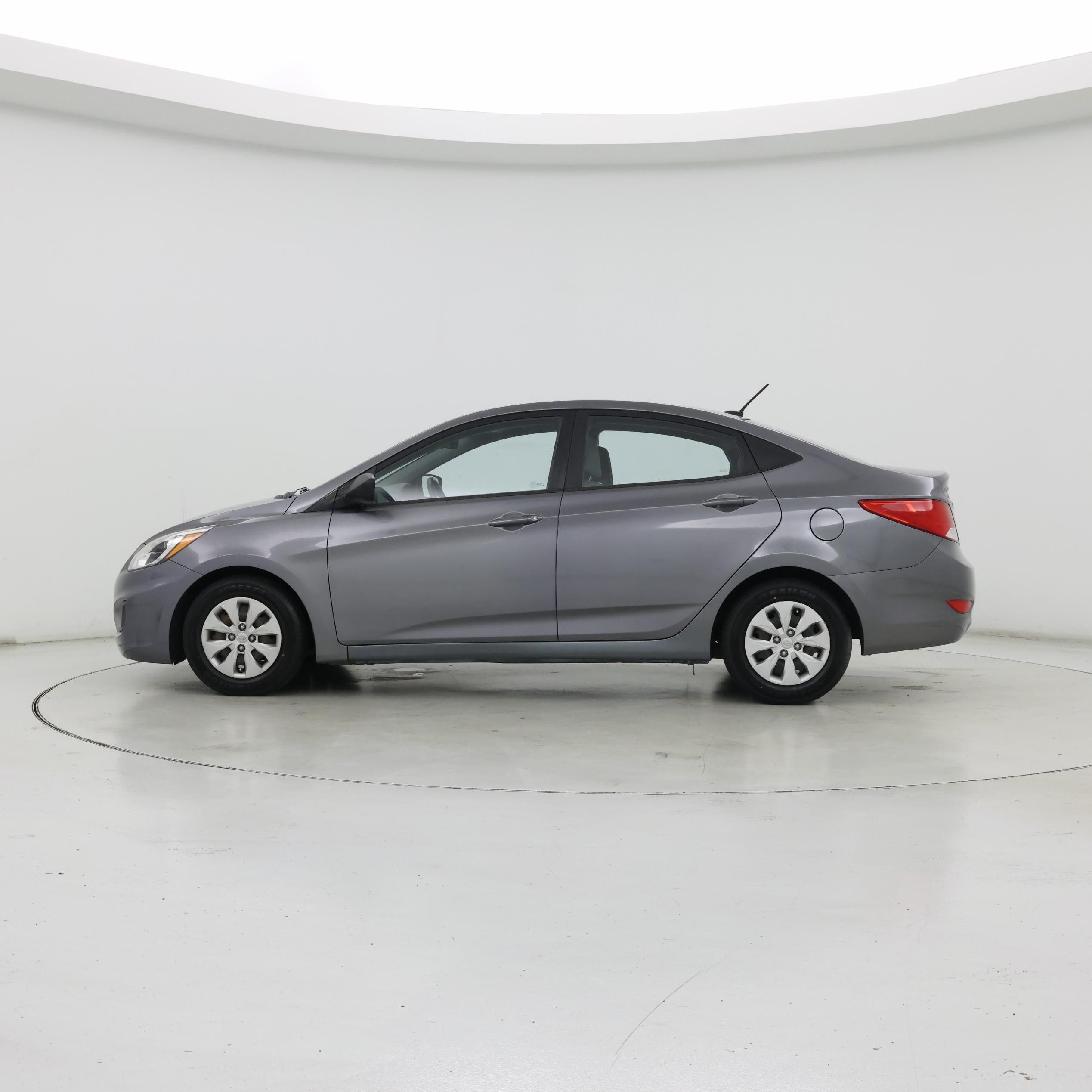 Thumbnail: 2015 Hyundai Accent - 3