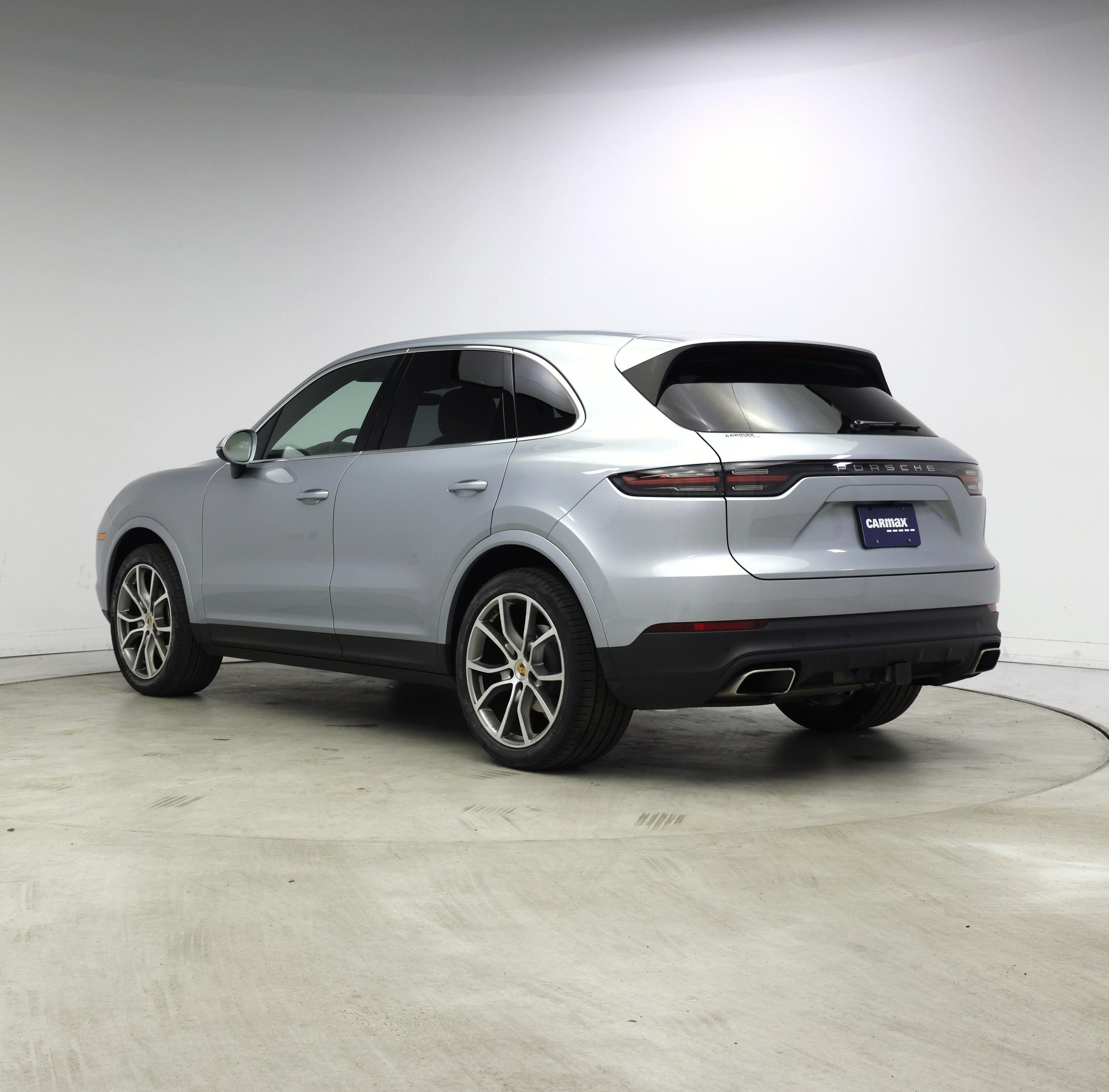 Thumbnail: 2022 Porsche Cayenne - 2