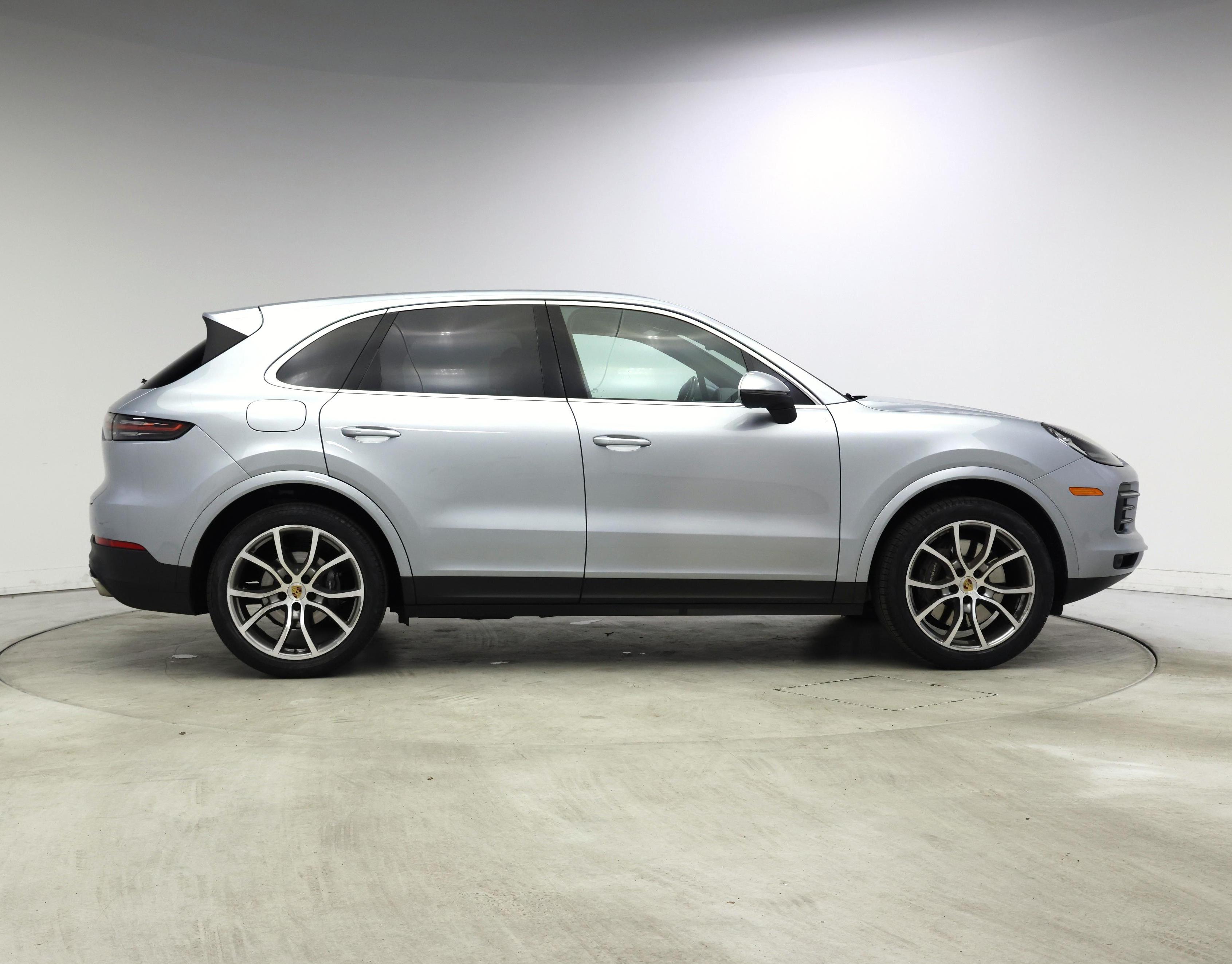 Thumbnail: 2022 Porsche Cayenne - 7