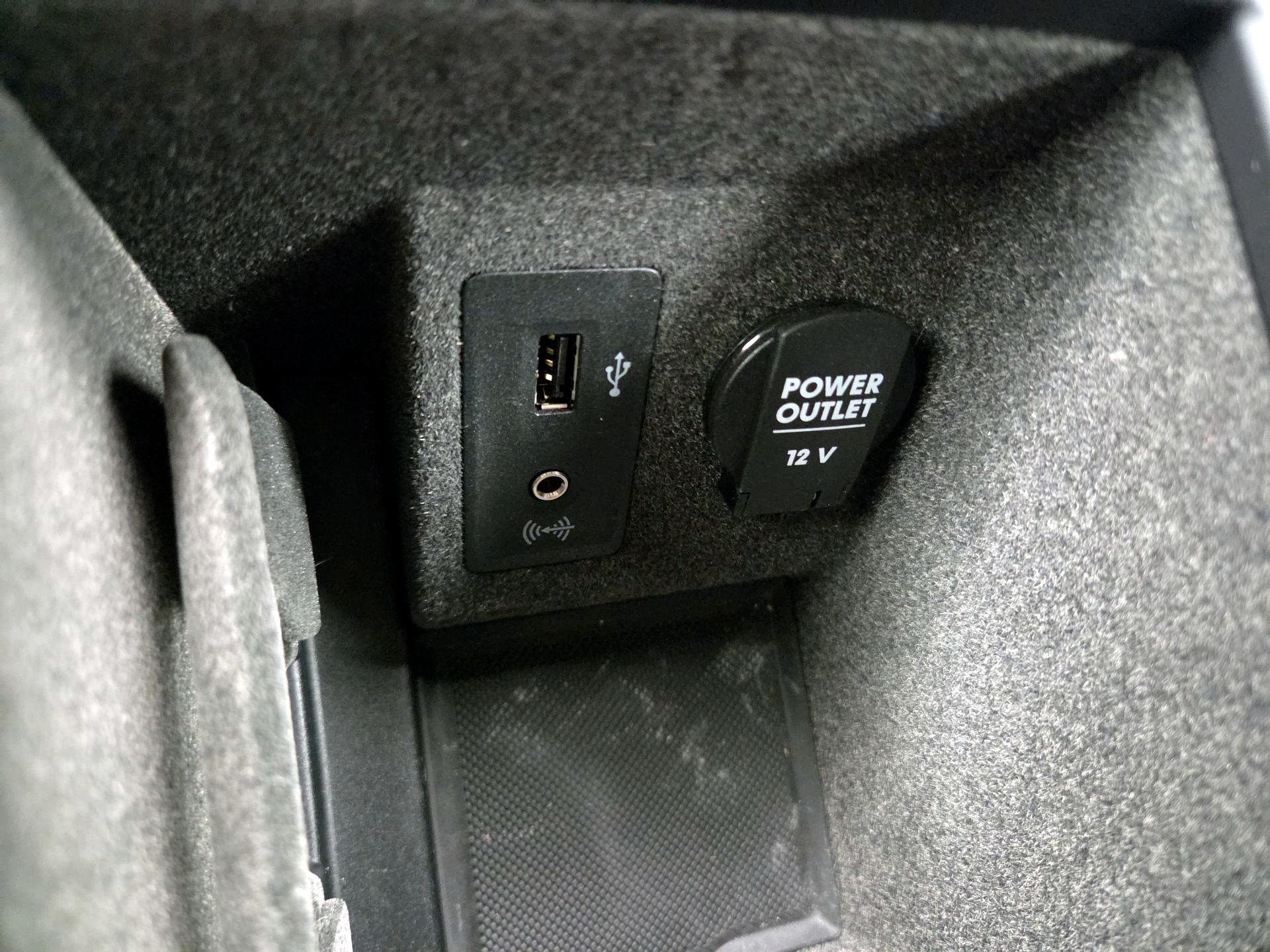 Thumbnail: 2018 Porsche Macan - 19