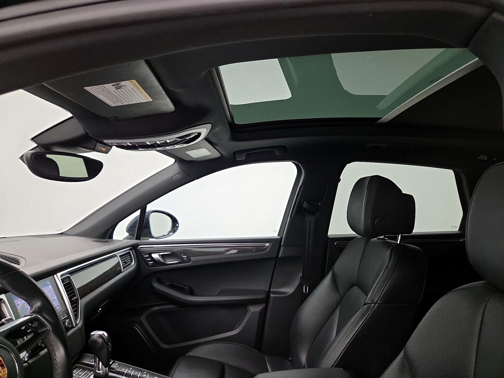 Thumbnail: 2018 Porsche Macan - 20