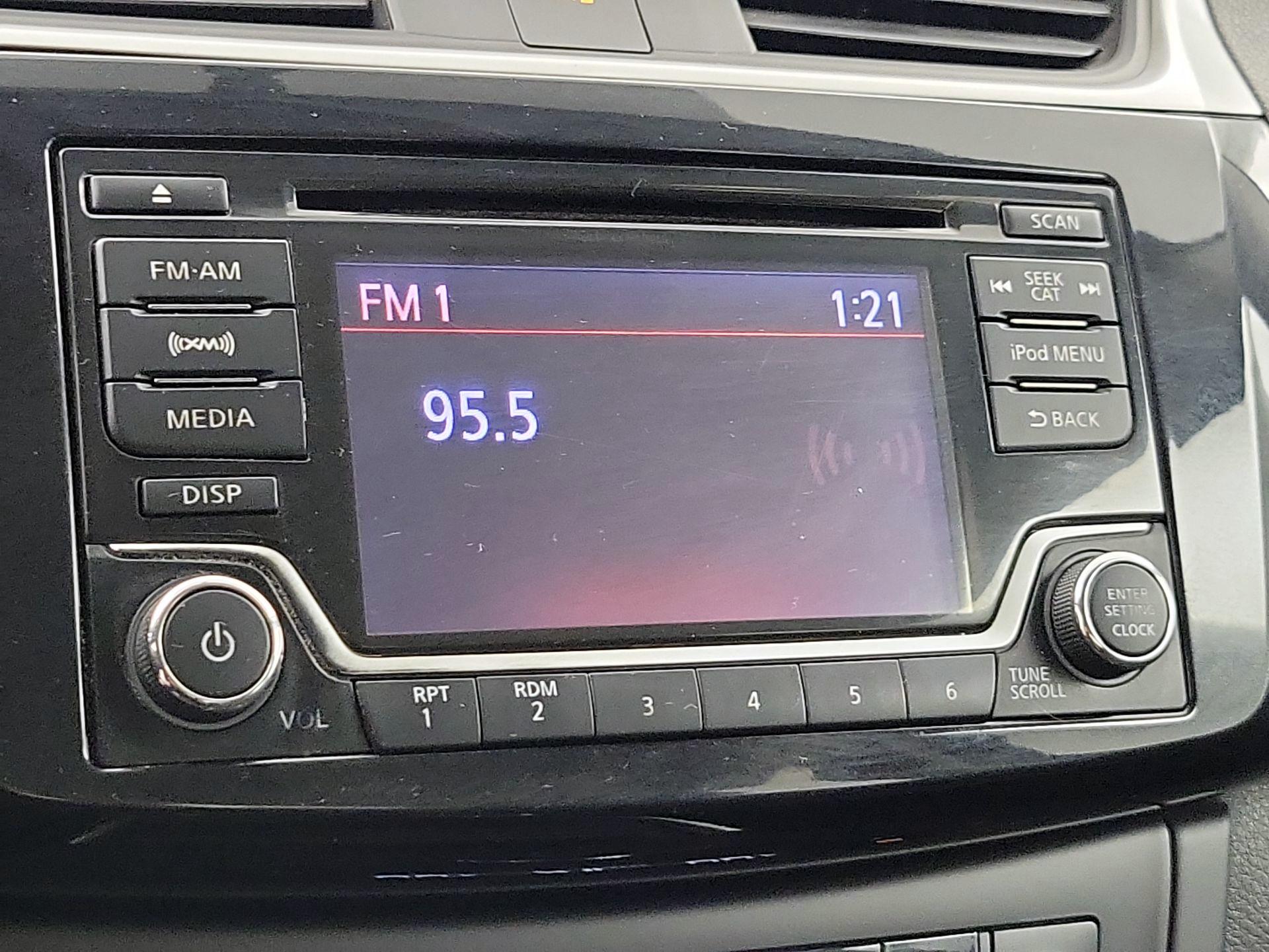 Thumbnail: 2018 Nissan Sentra - 15