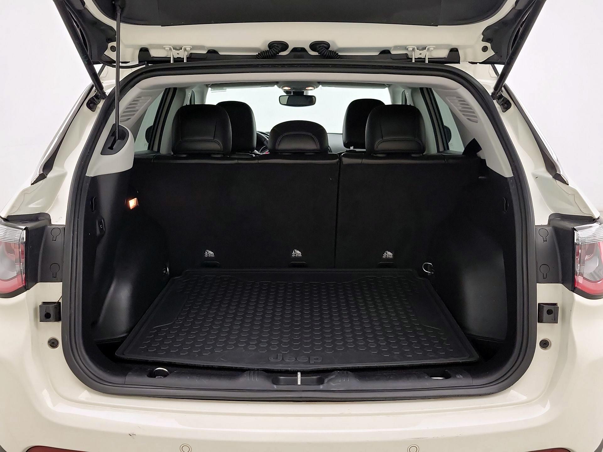 Thumbnail: 2018 Jeep Compass - 20