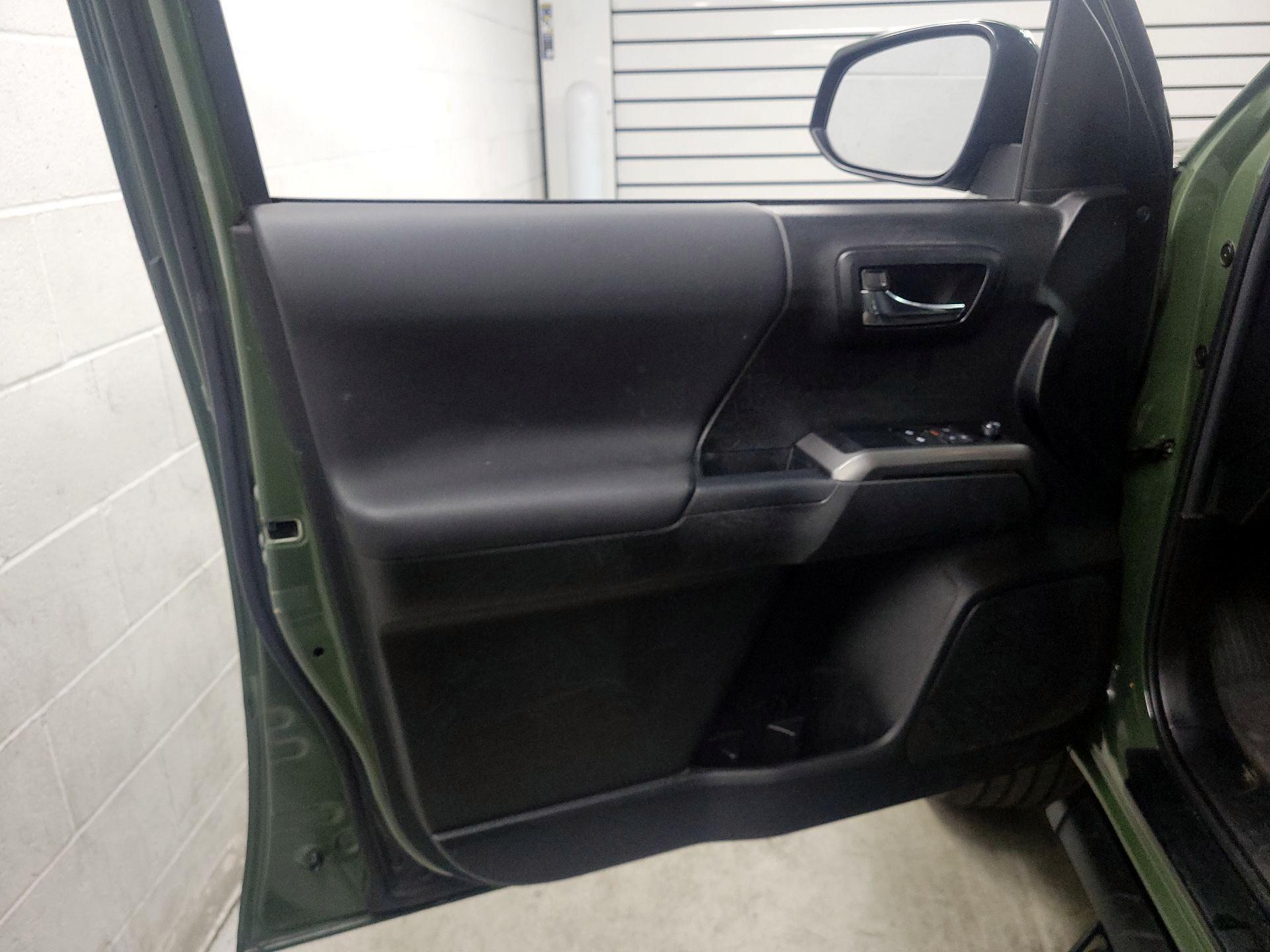 Thumbnail: 2022 Toyota Tacoma - 12