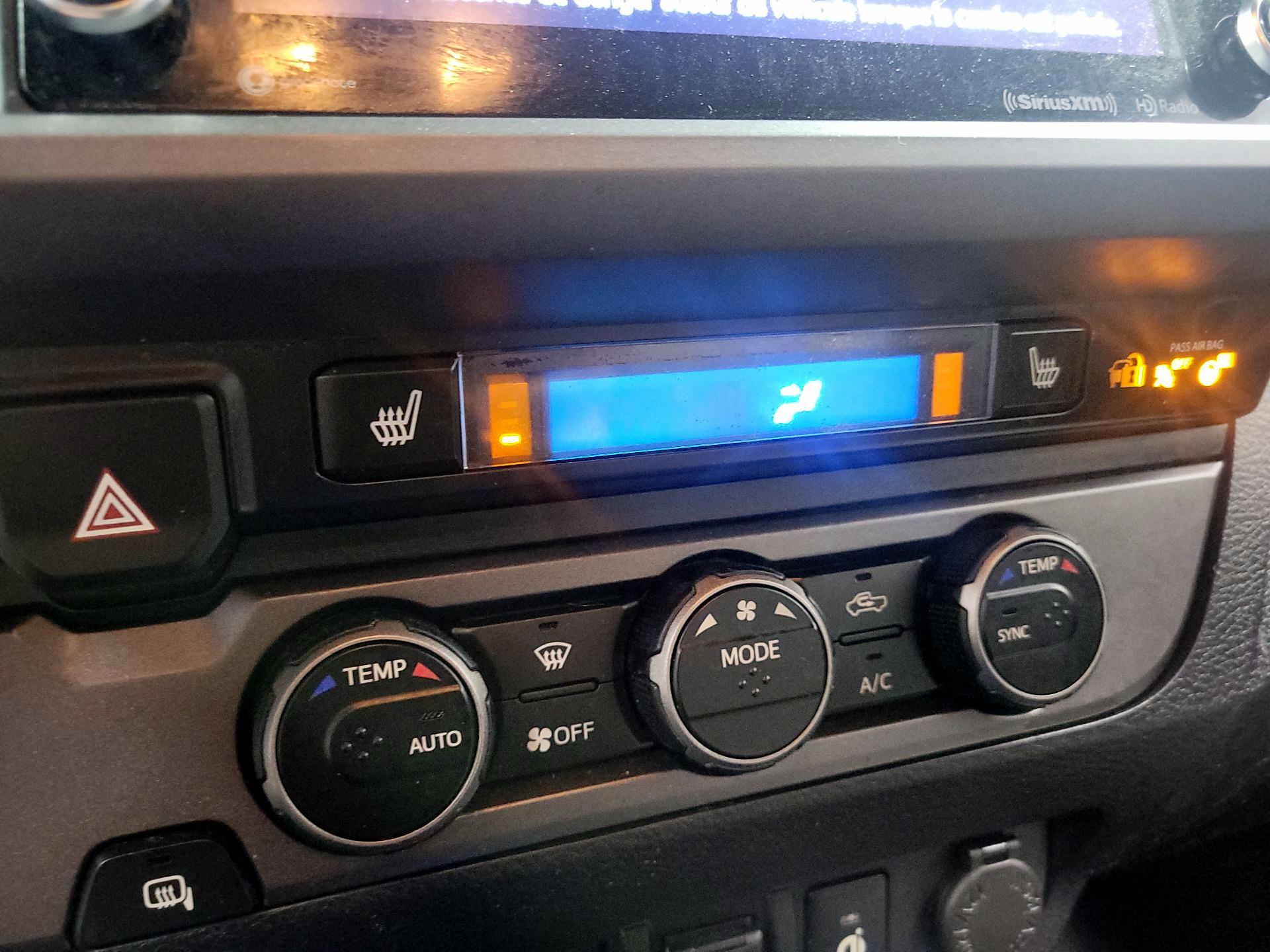 Thumbnail: 2022 Toyota Tacoma - 16