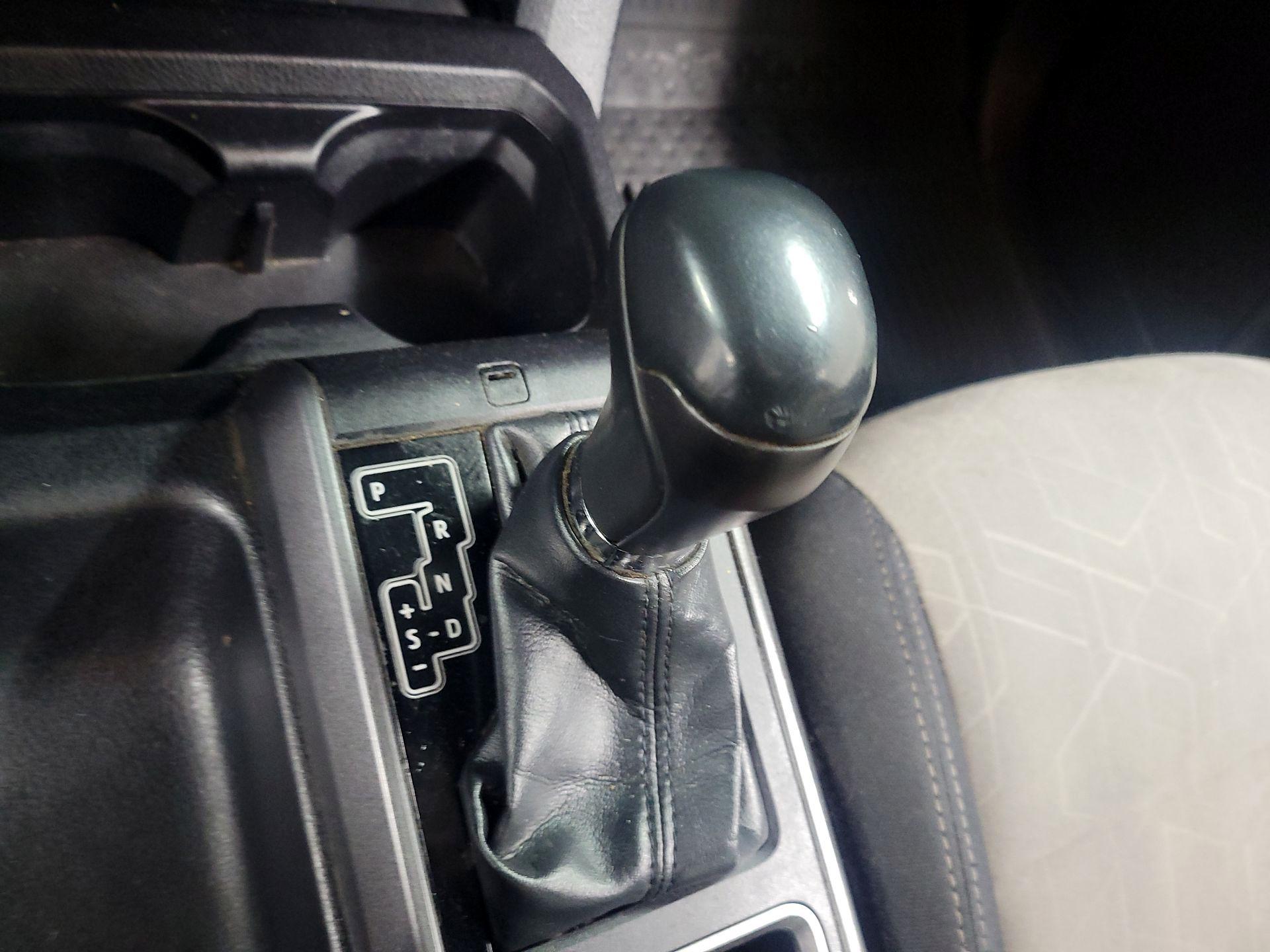 Thumbnail: 2022 Toyota Tacoma - 17