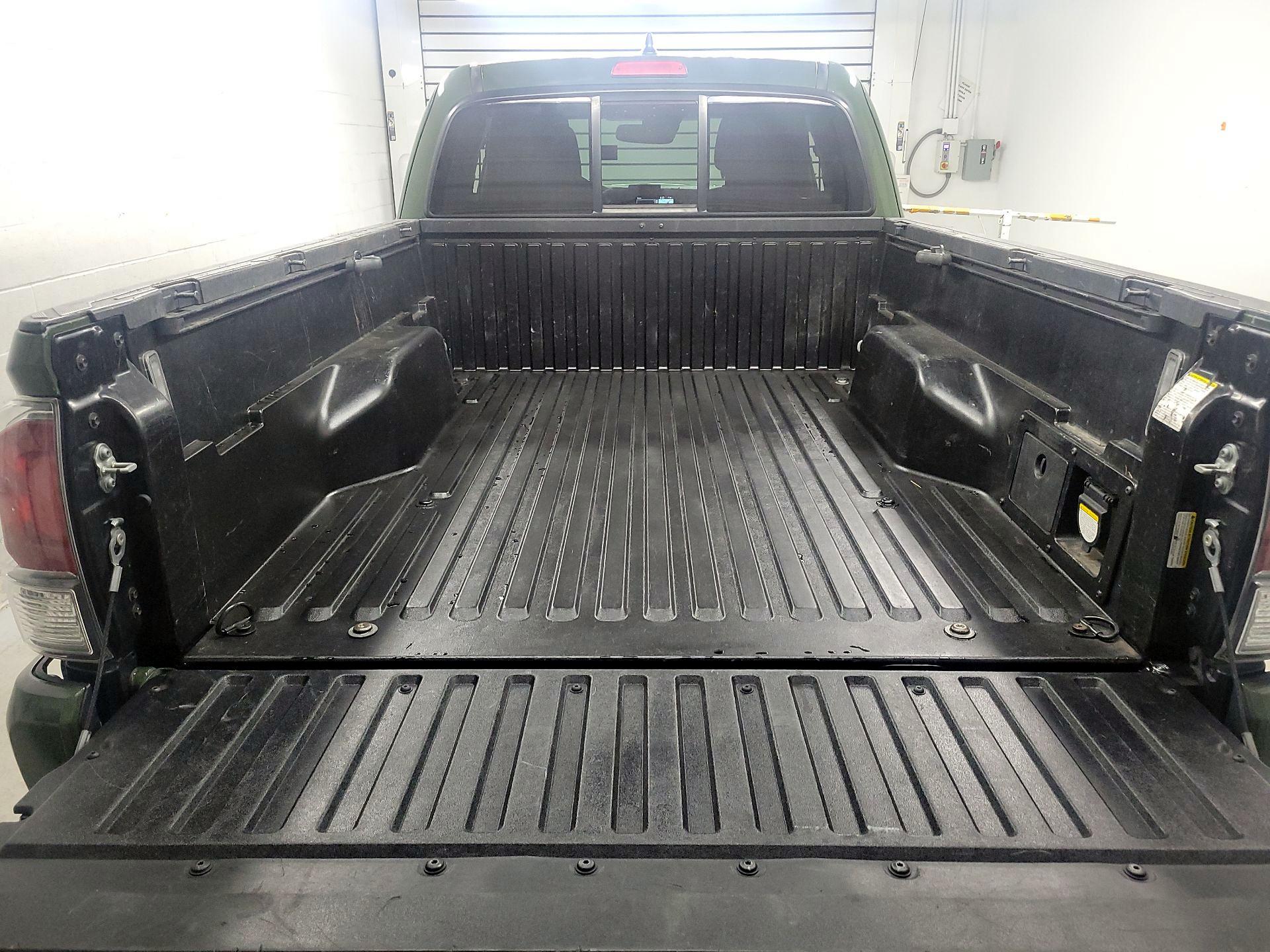 Thumbnail: 2022 Toyota Tacoma - 19