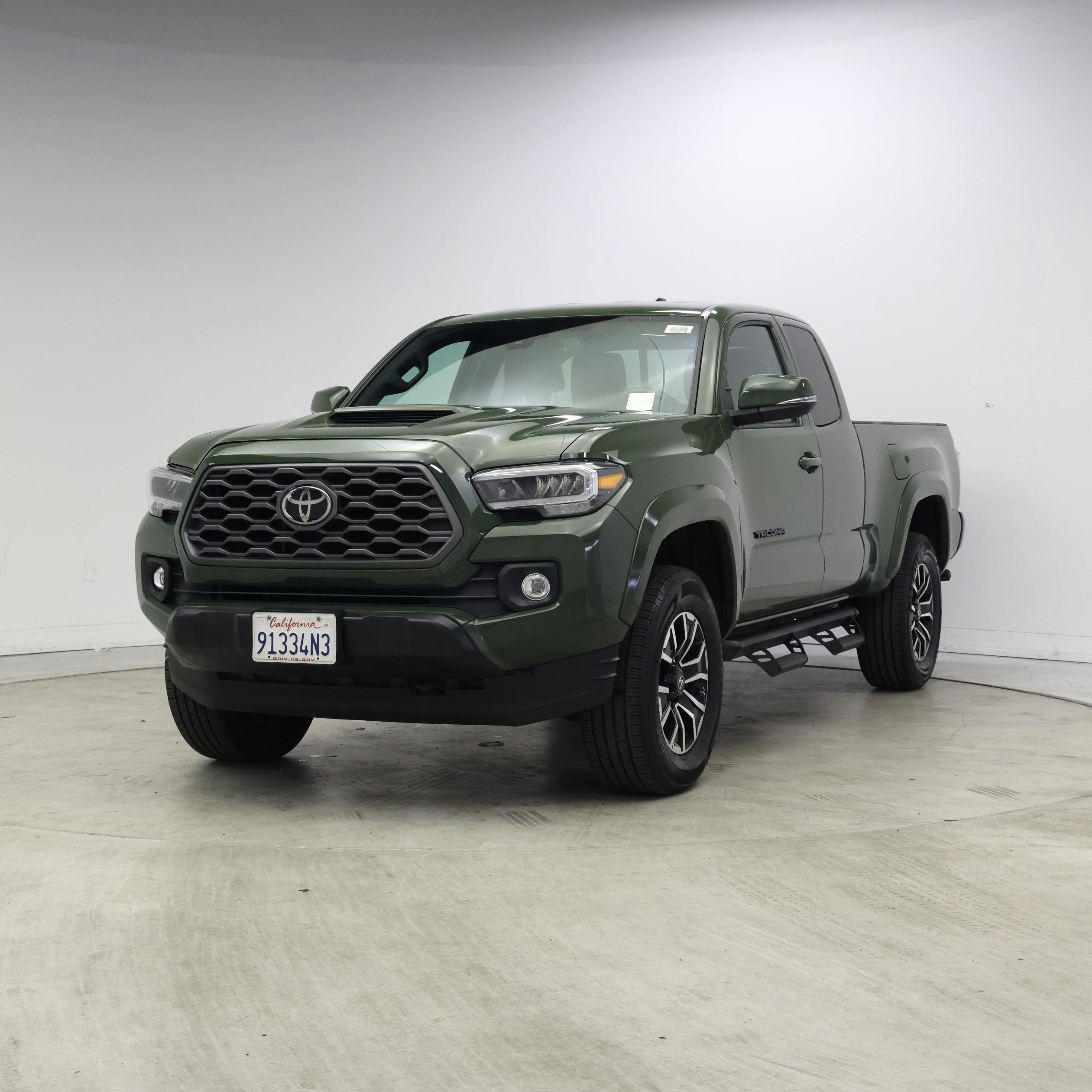 Thumbnail: 2022 Toyota Tacoma - 4