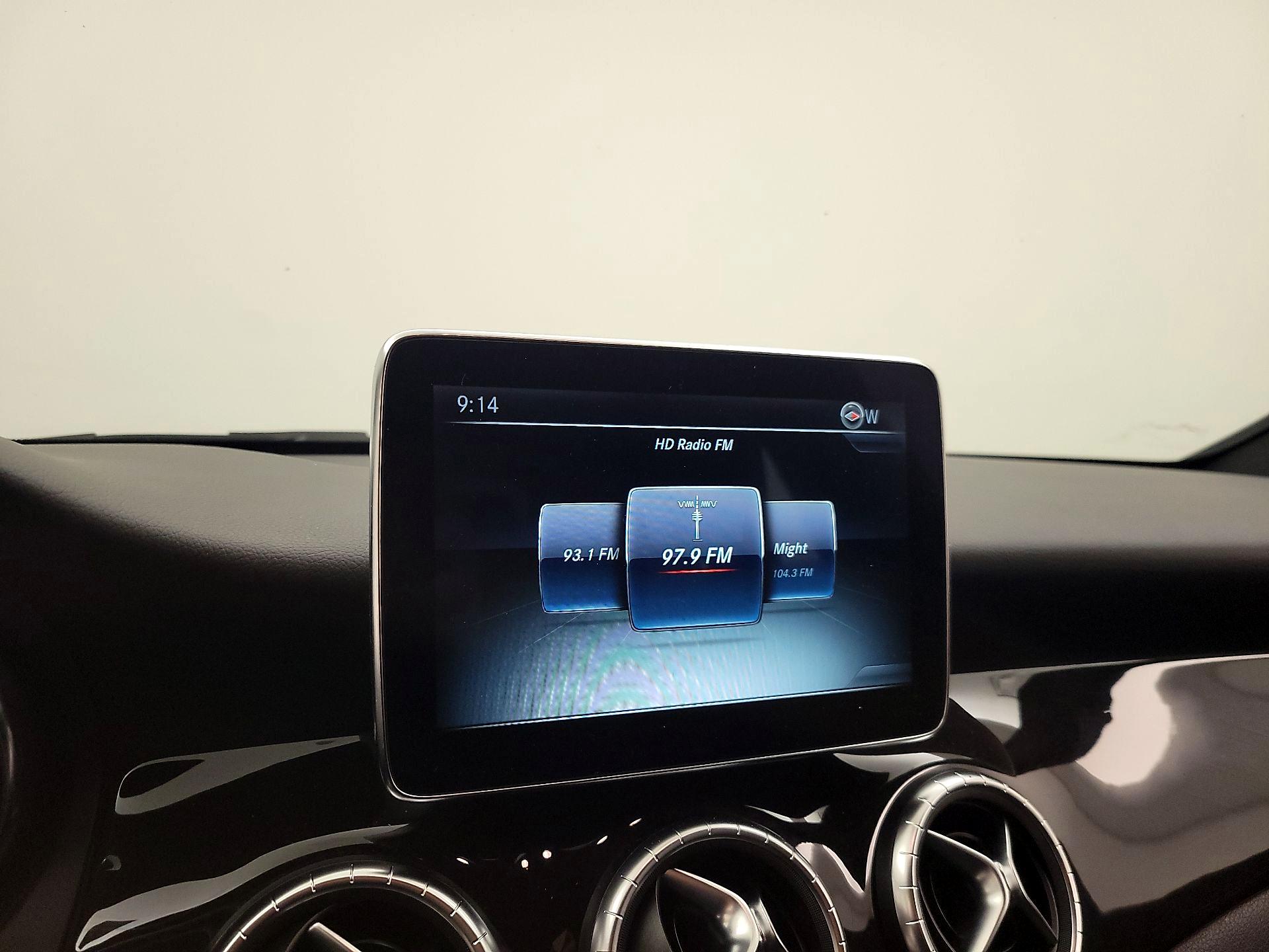 Thumbnail: 2015 Mercedes-Benz CLA - 15