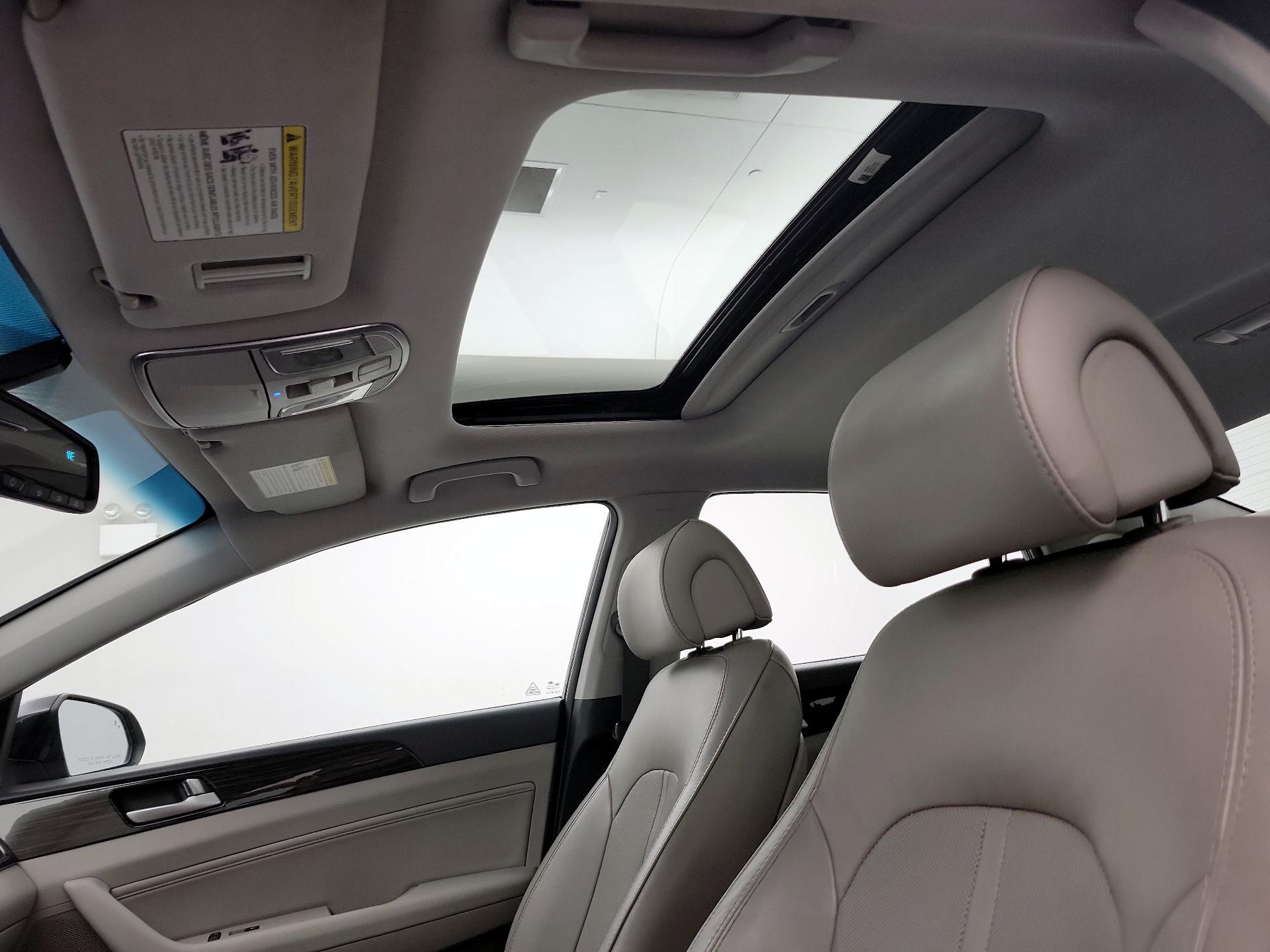 Thumbnail: 2017 Hyundai Sonata - 19