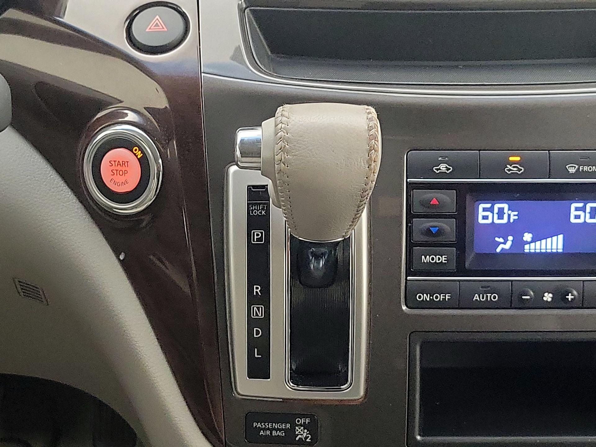 Thumbnail: 2015 Nissan Quest - 17