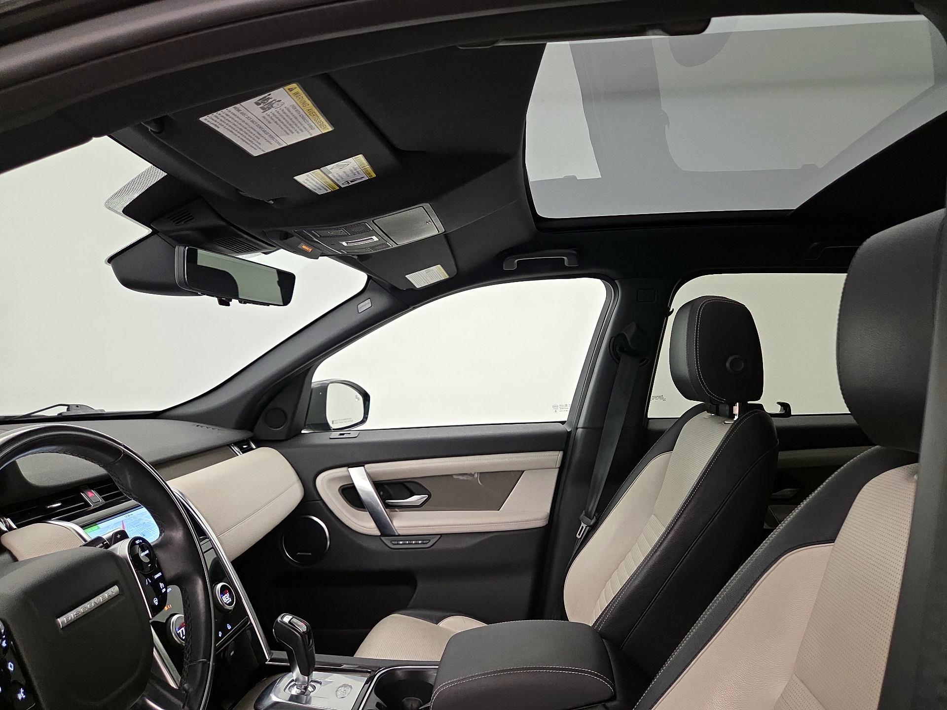 Thumbnail: 2020 Land Rover Discovery Sport - 20
