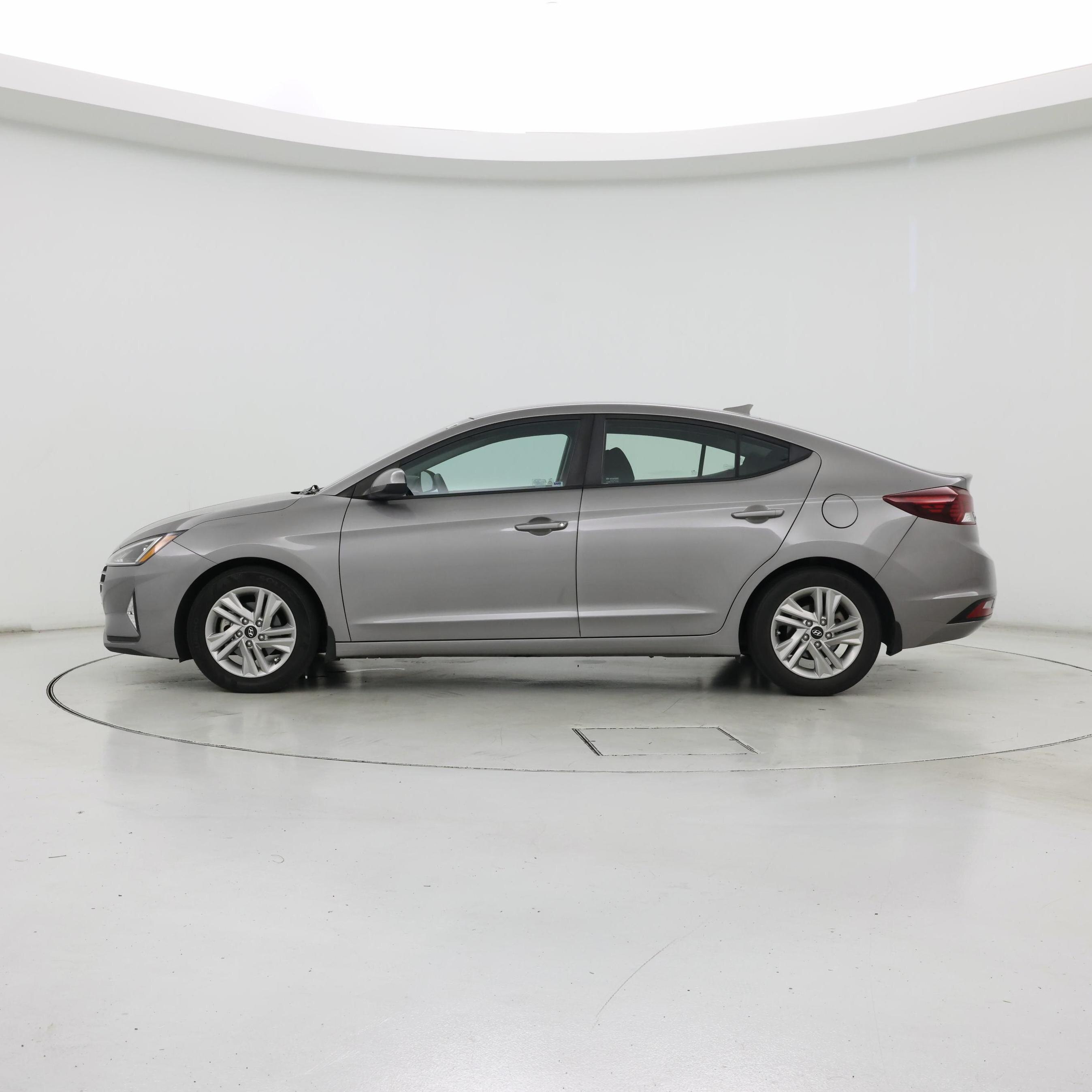 Thumbnail: 2020 Hyundai Elantra - 3