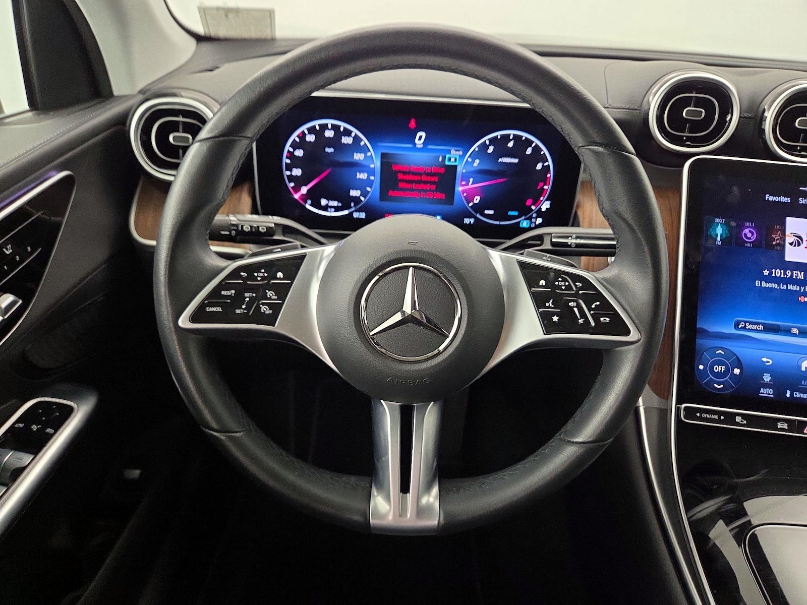 2023 Mercedes-Benz GLC GLC 300 - Photo 11