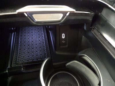 USB/AUX Ports