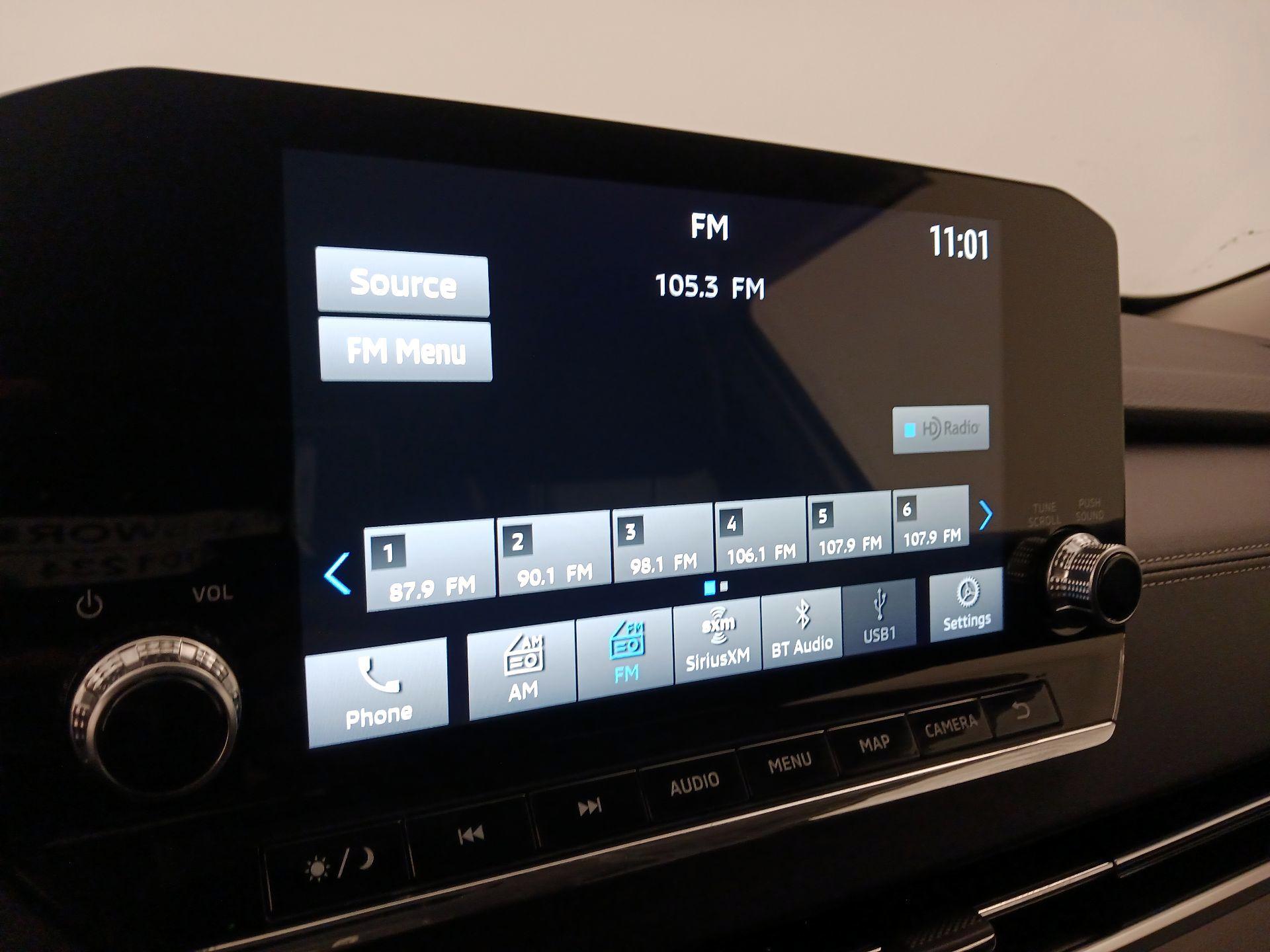 Thumbnail: 2024 Mitsubishi Outlander - 16