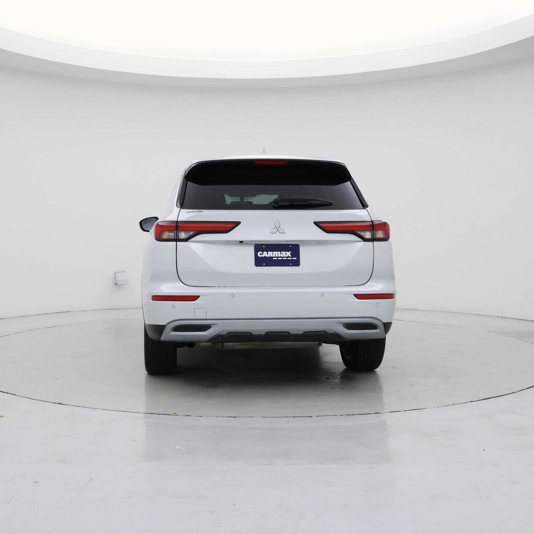 Thumbnail: 2024 Mitsubishi Outlander - 6