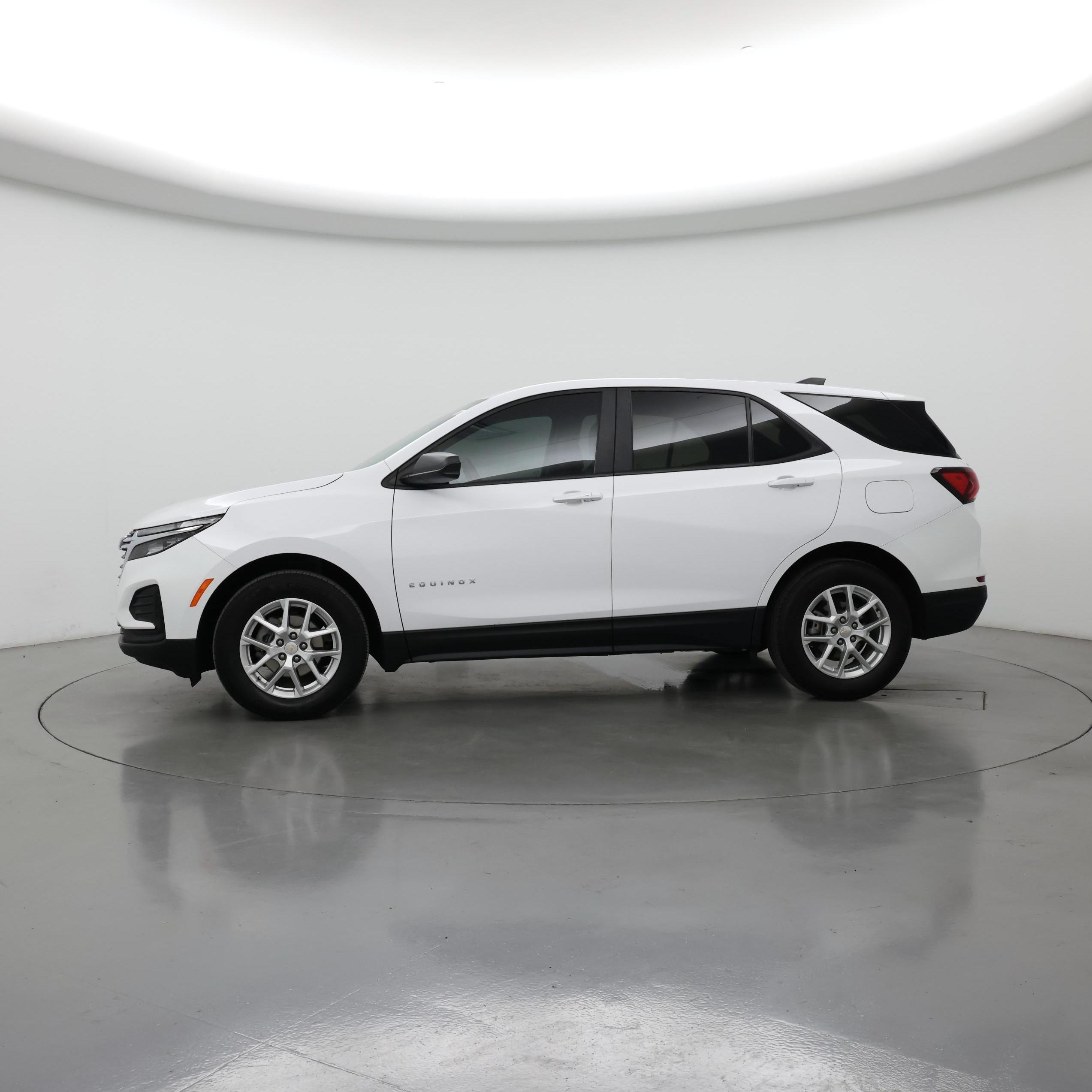 Thumbnail: 2023 Chevrolet Equinox - 3