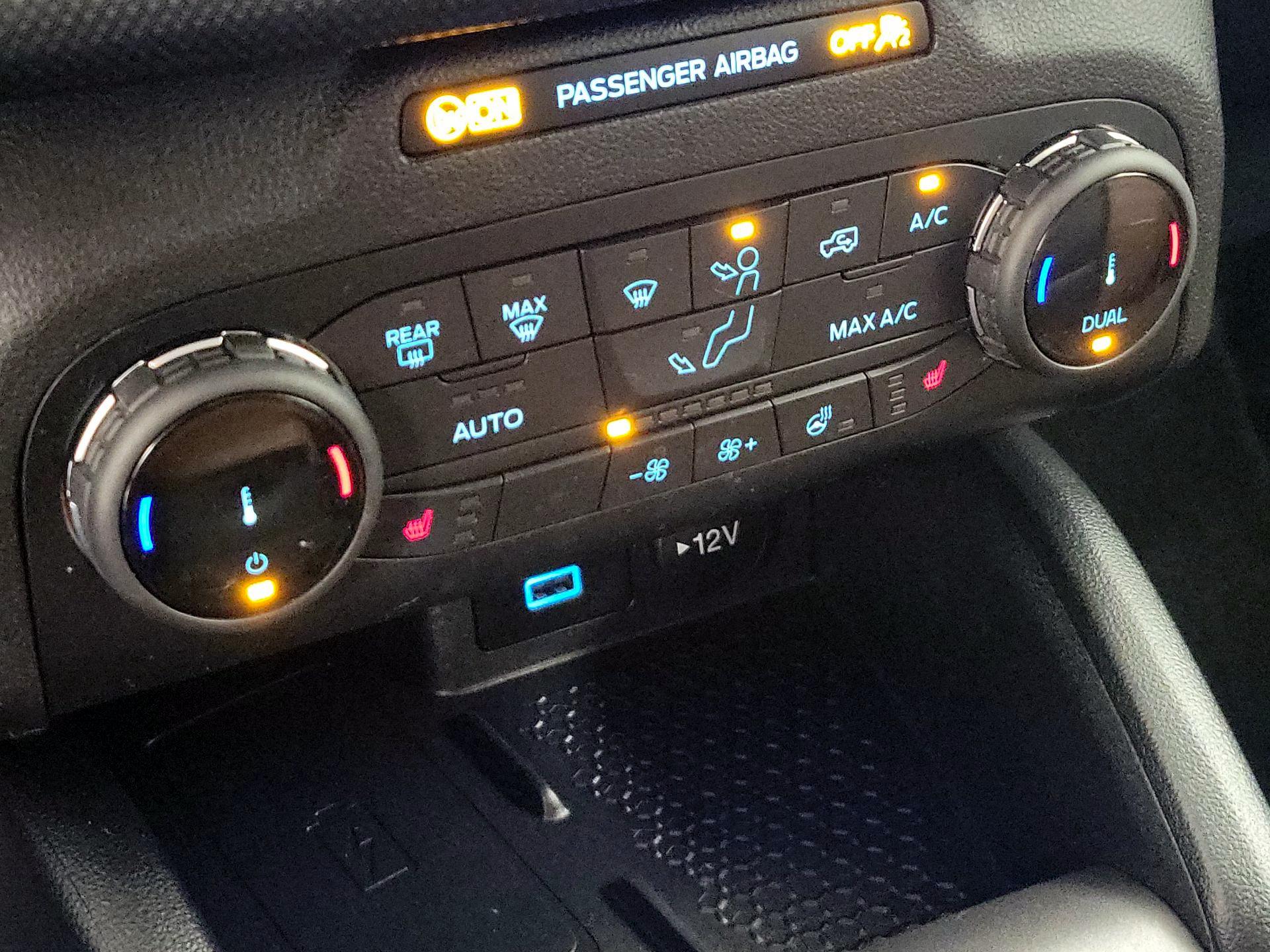 Thumbnail: 2022 Ford Bronco Sport - 16