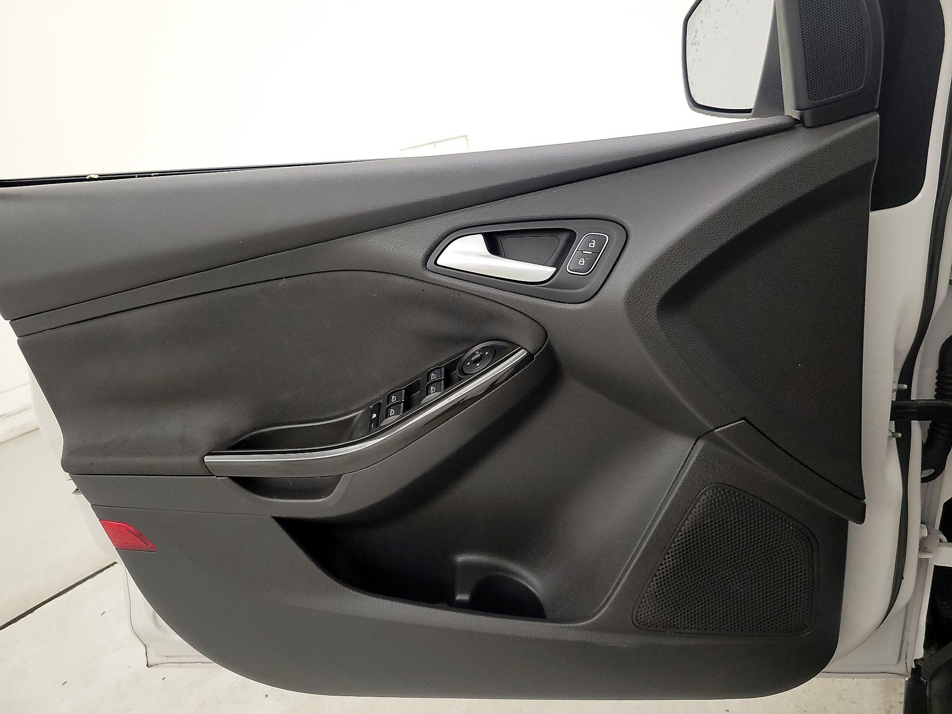 Thumbnail: 2018 Ford Focus - 12