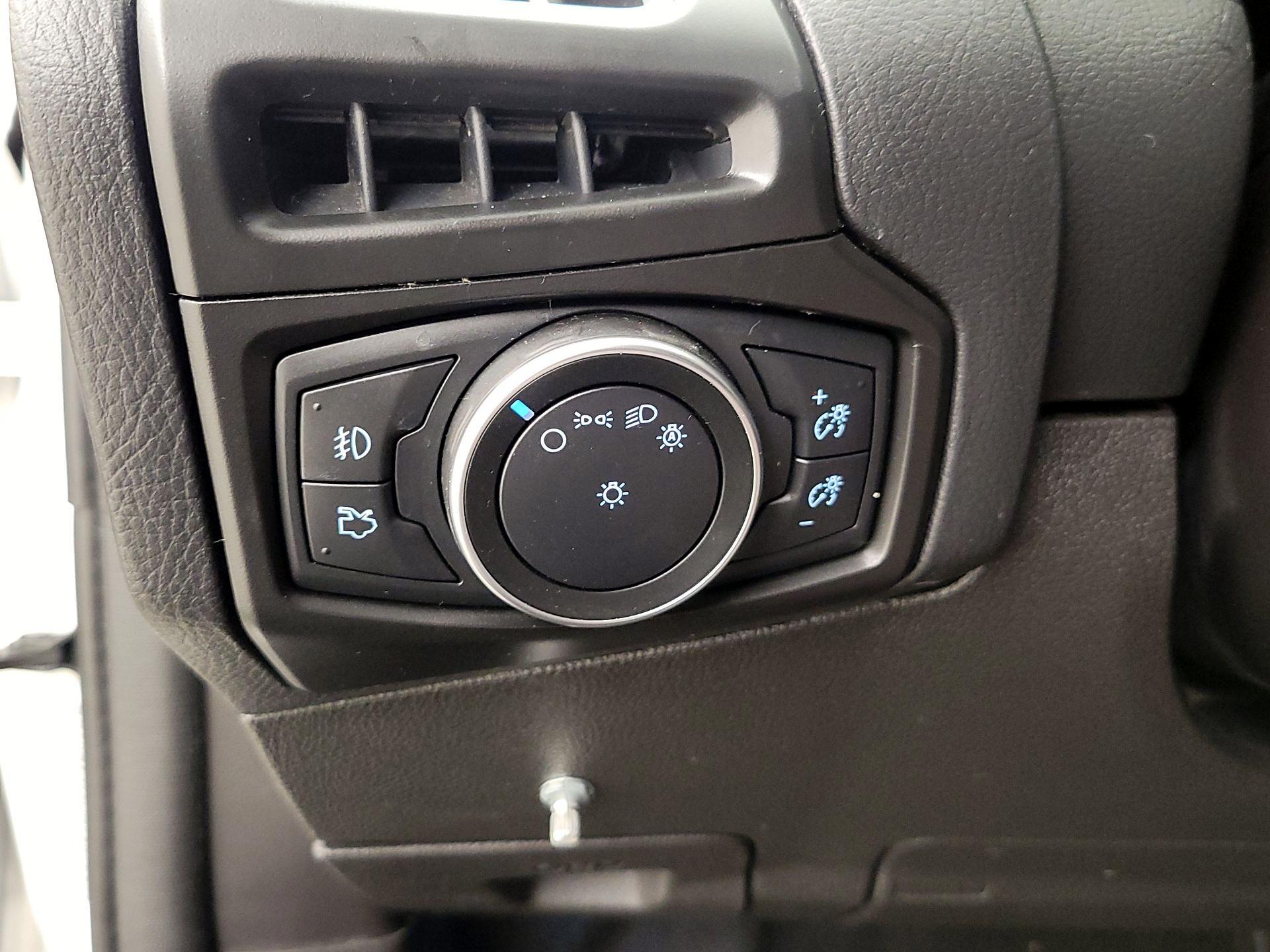 Thumbnail: 2018 Ford Focus - 13