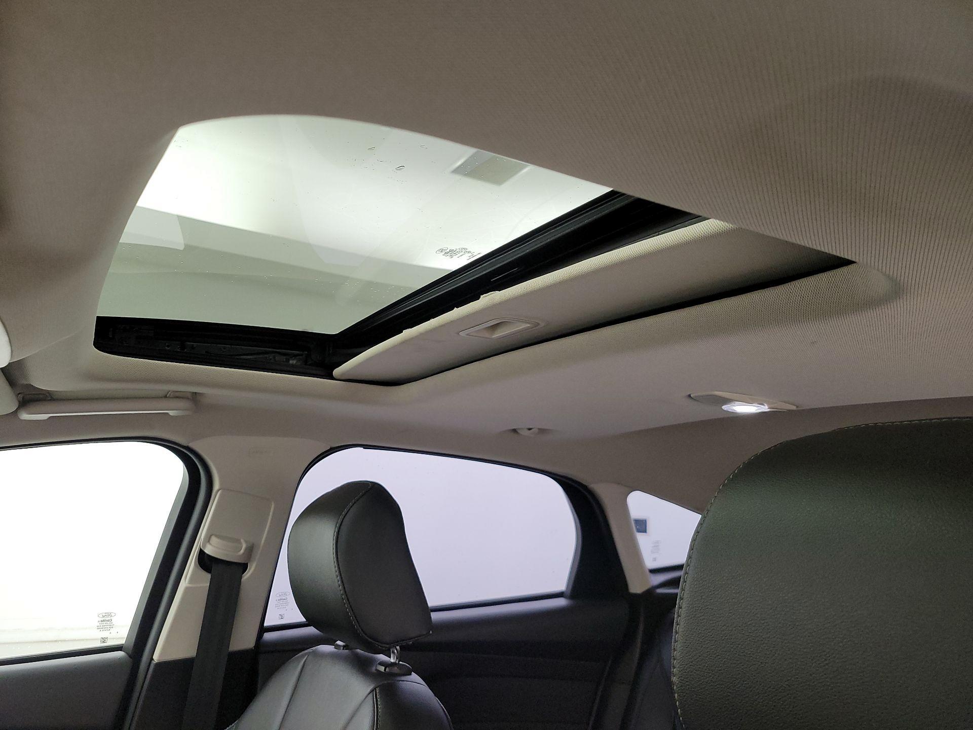 Thumbnail: 2018 Ford Focus - 20