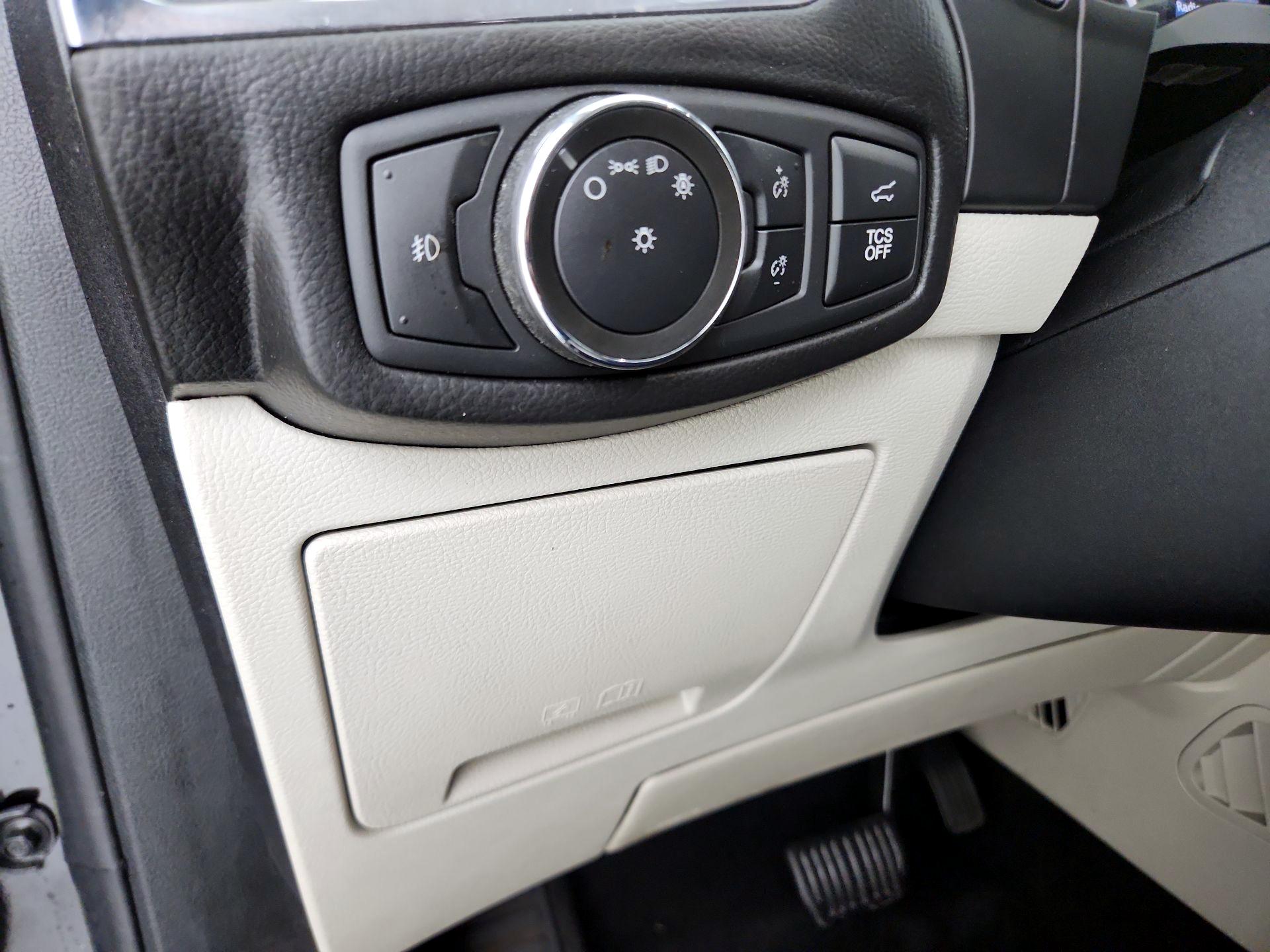 Thumbnail: 2021 Ford Edge - 13