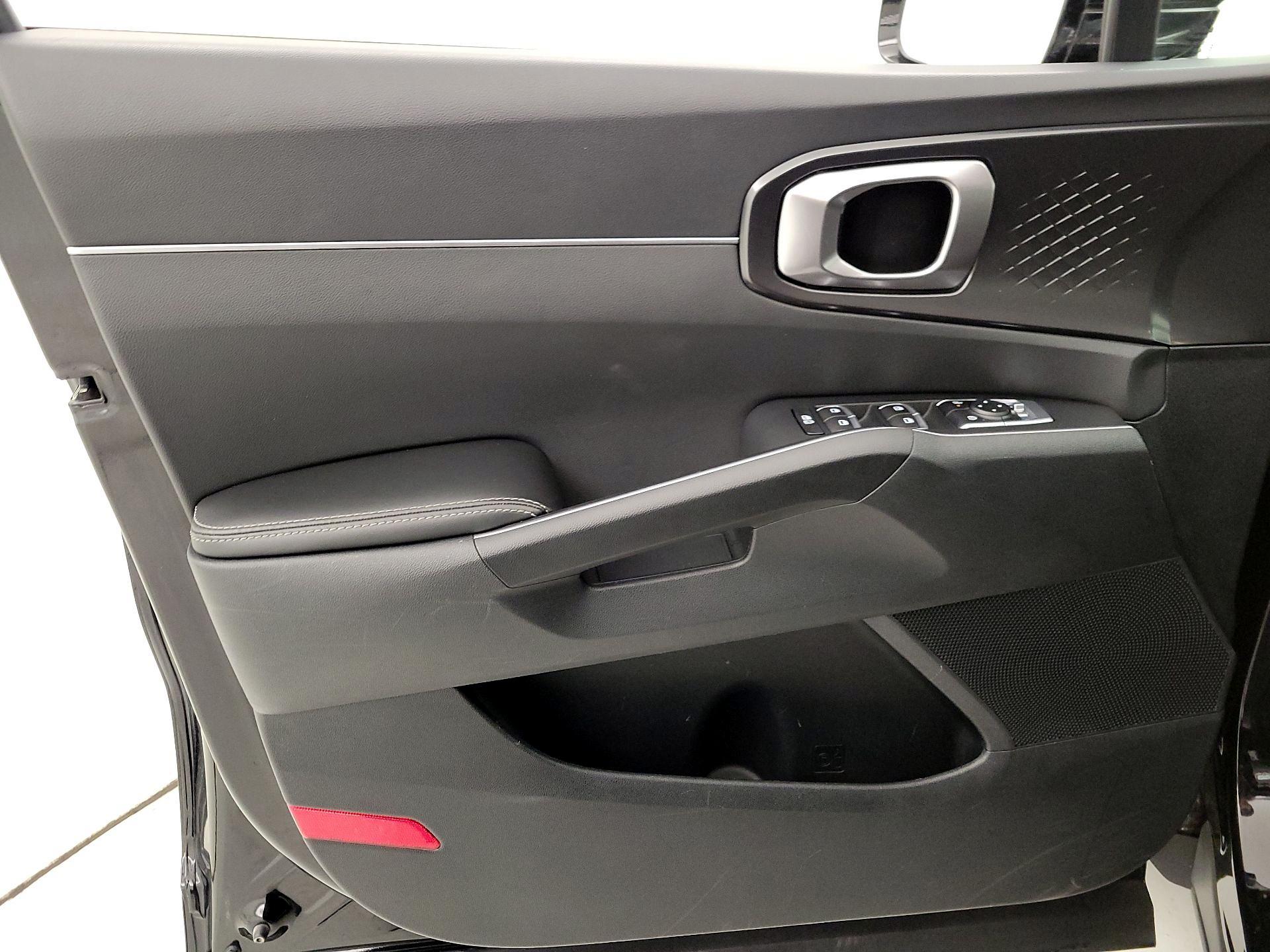 Thumbnail: 2024 Kia Sorento - 12