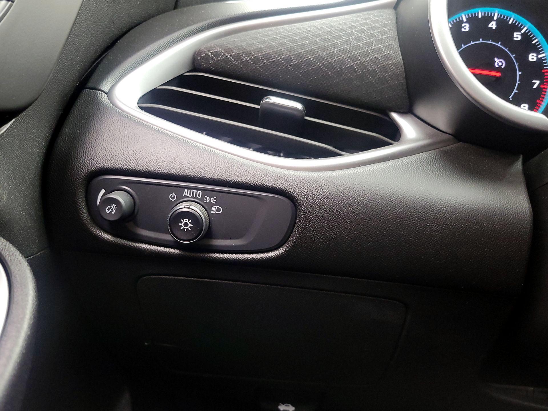 Thumbnail: 2024 Chevrolet Malibu - 13