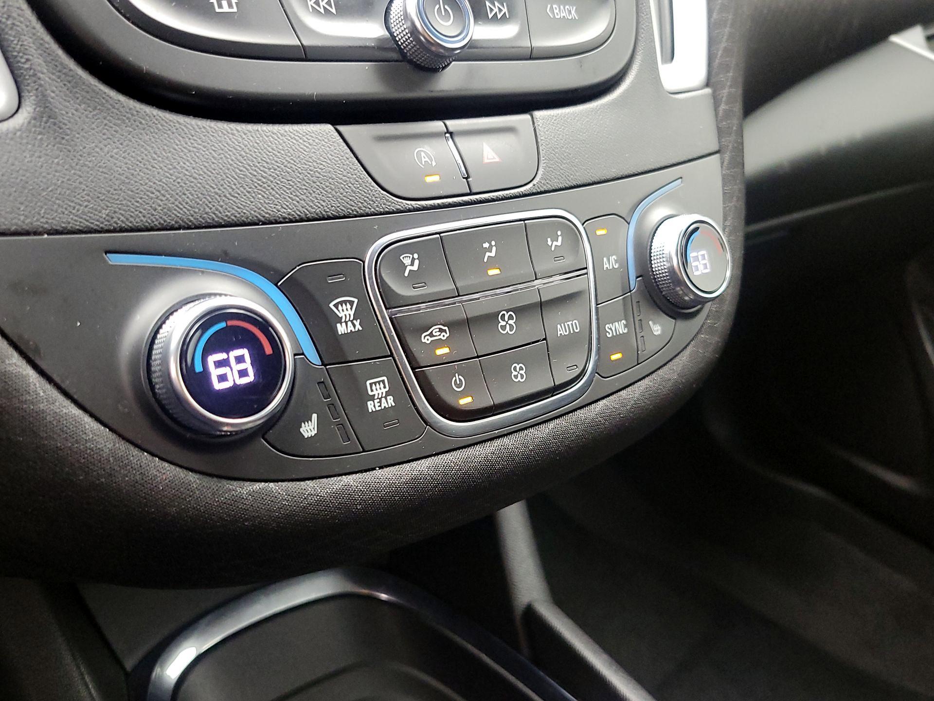 Thumbnail: 2024 Chevrolet Malibu - 16