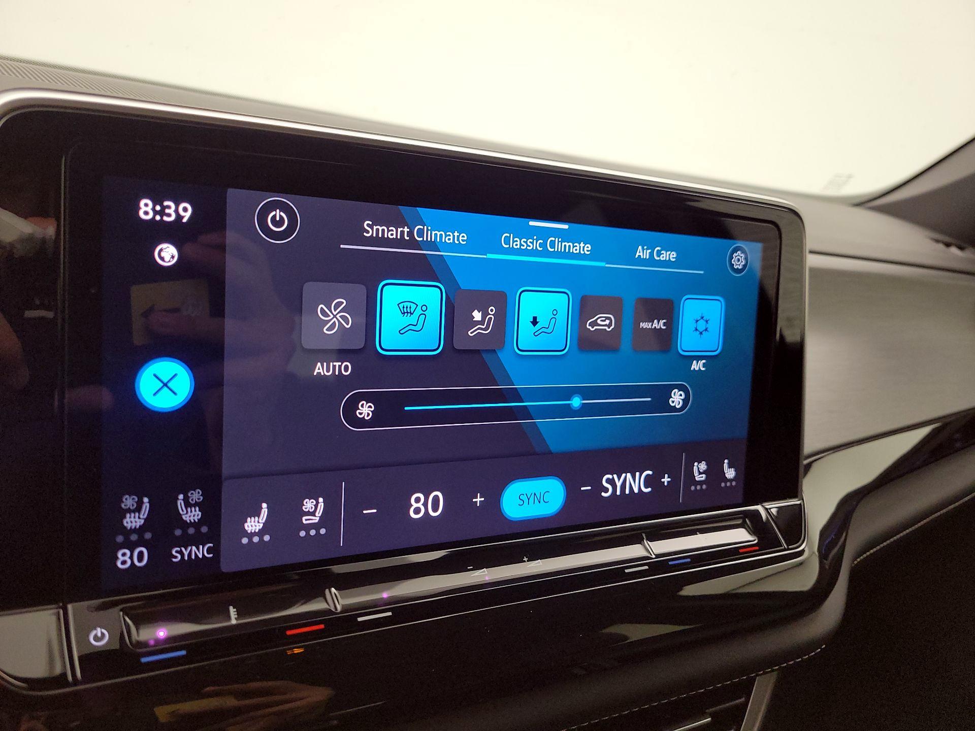 Thumbnail: 2025 Volkswagen Atlas - 16