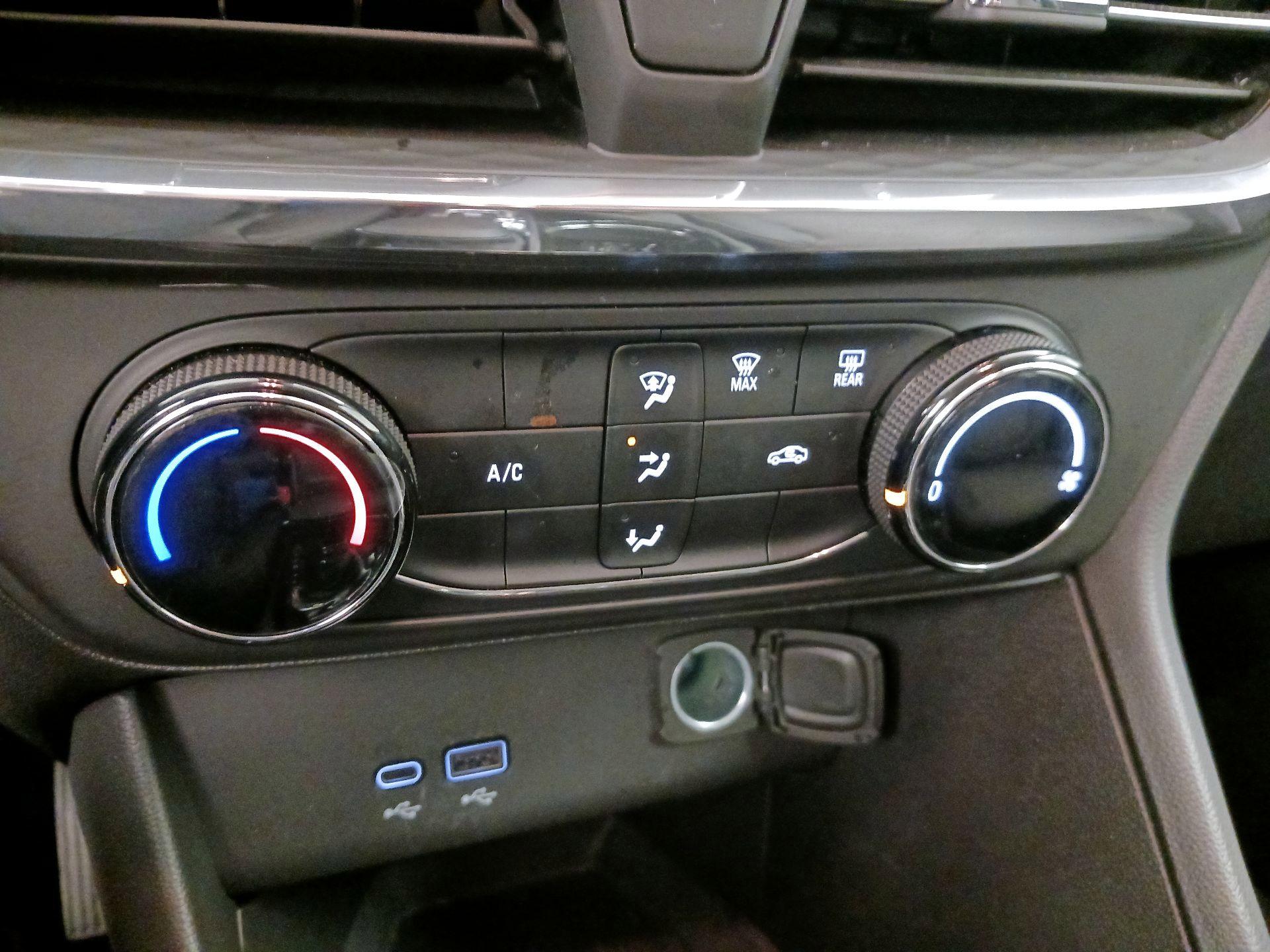 Thumbnail: 2025 Buick Encore GX - 17