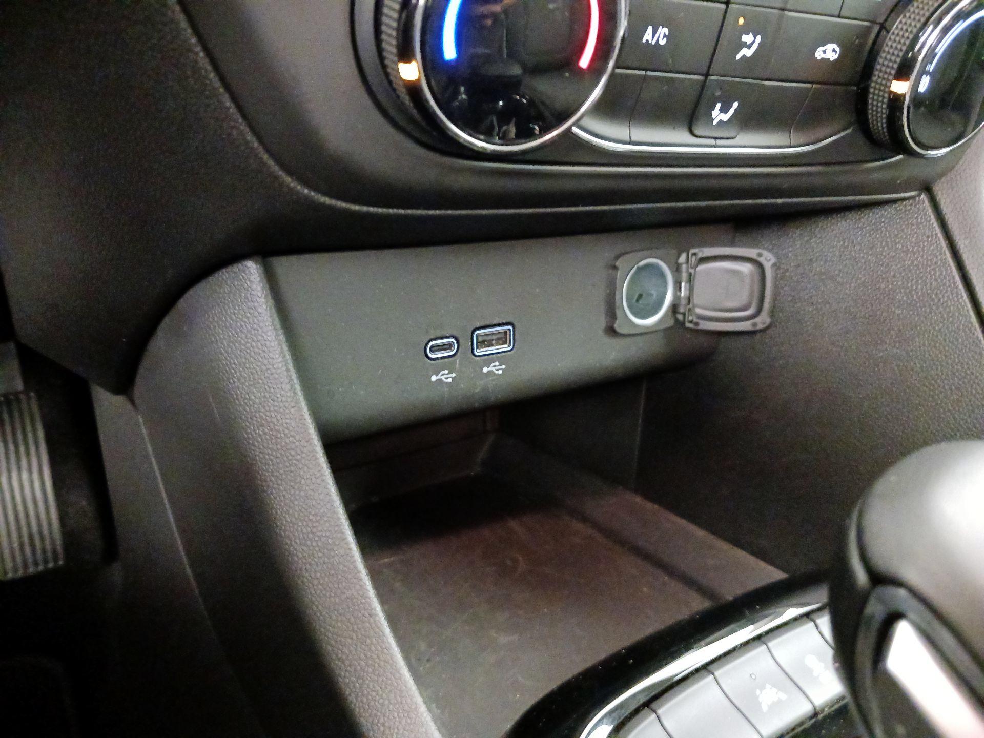 Thumbnail: 2025 Buick Encore GX - 19