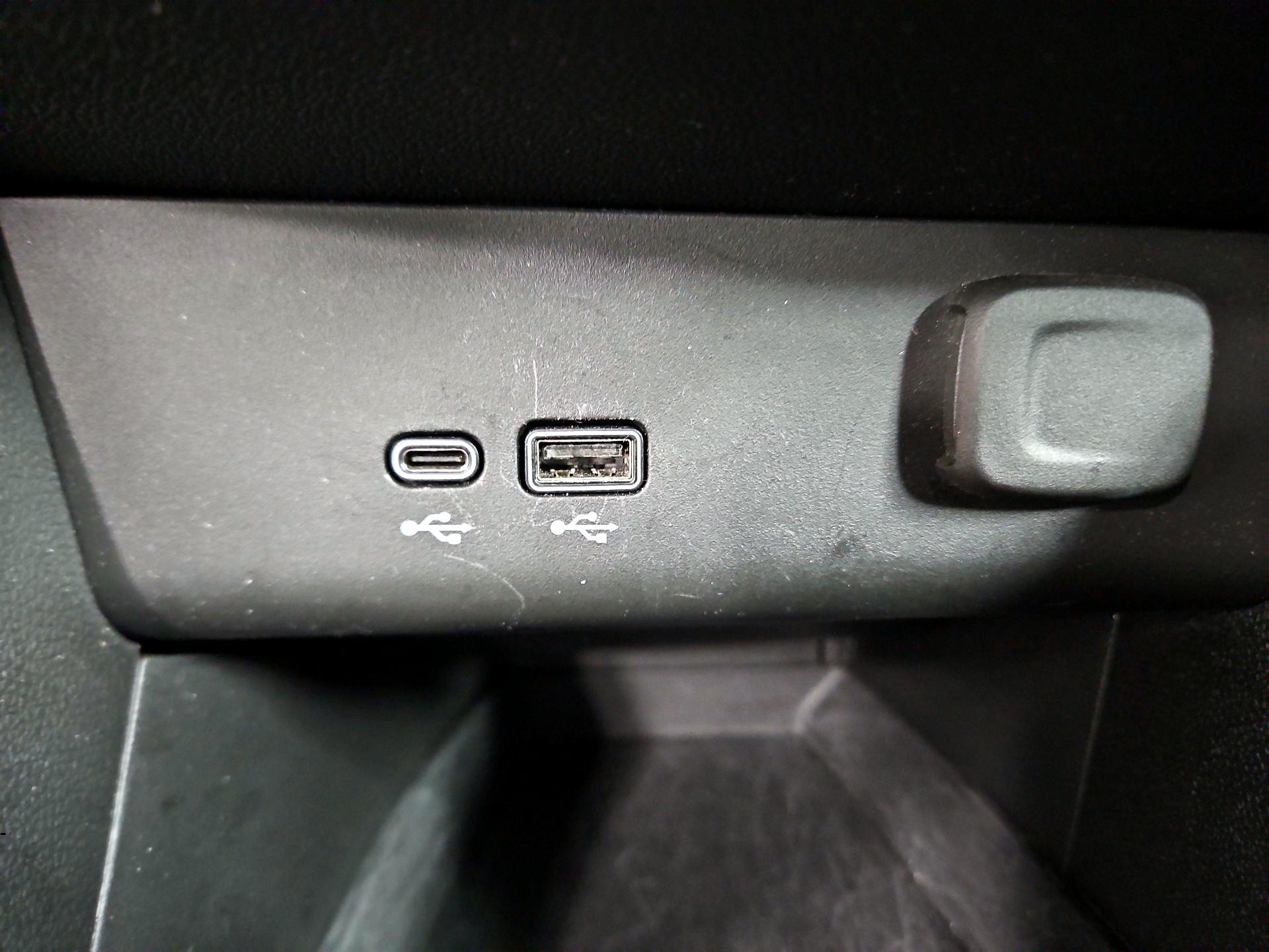 Thumbnail: 2025 Buick Encore GX - 18