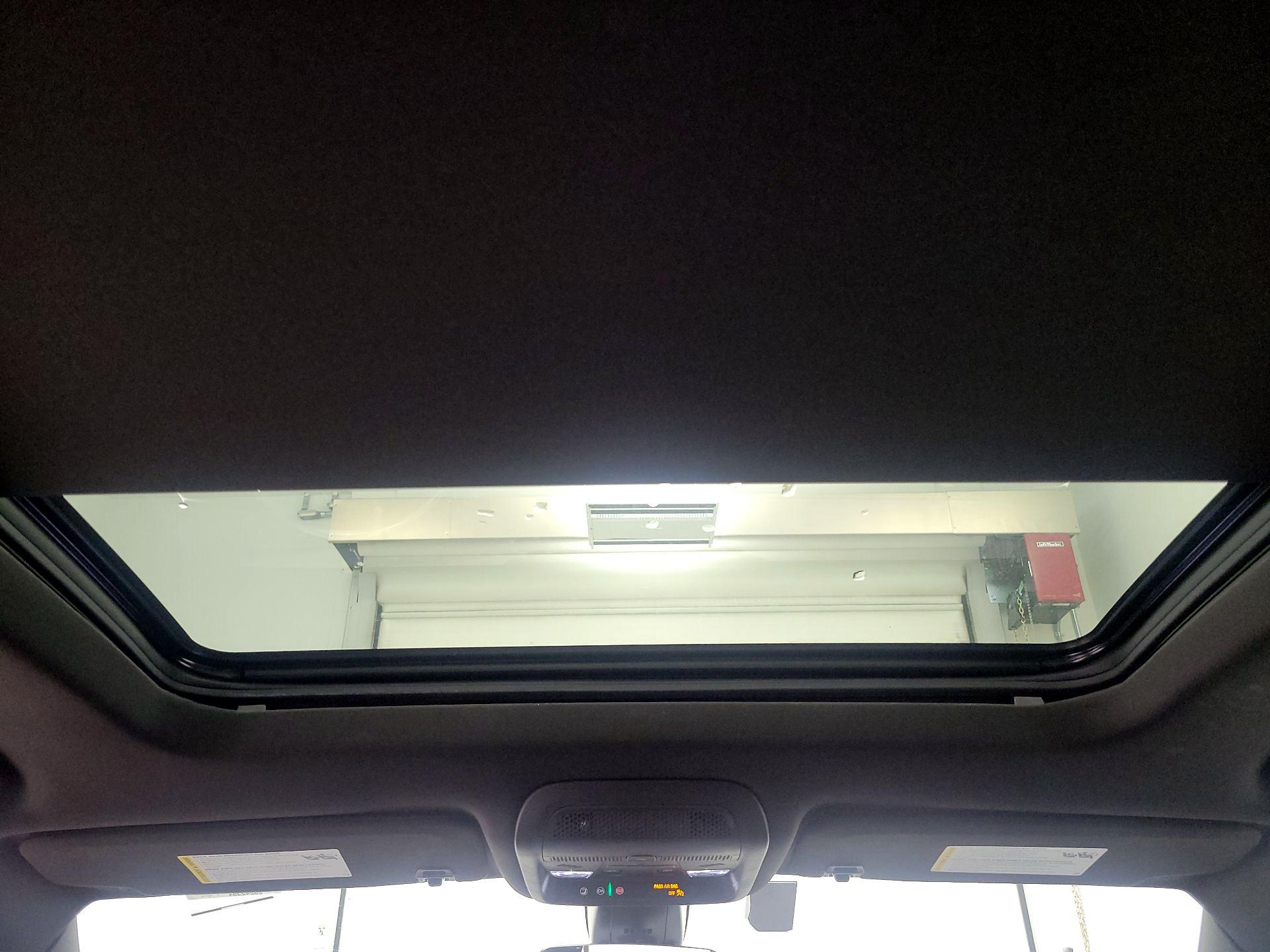 Thumbnail: 2023 Cadillac XT6 - 14