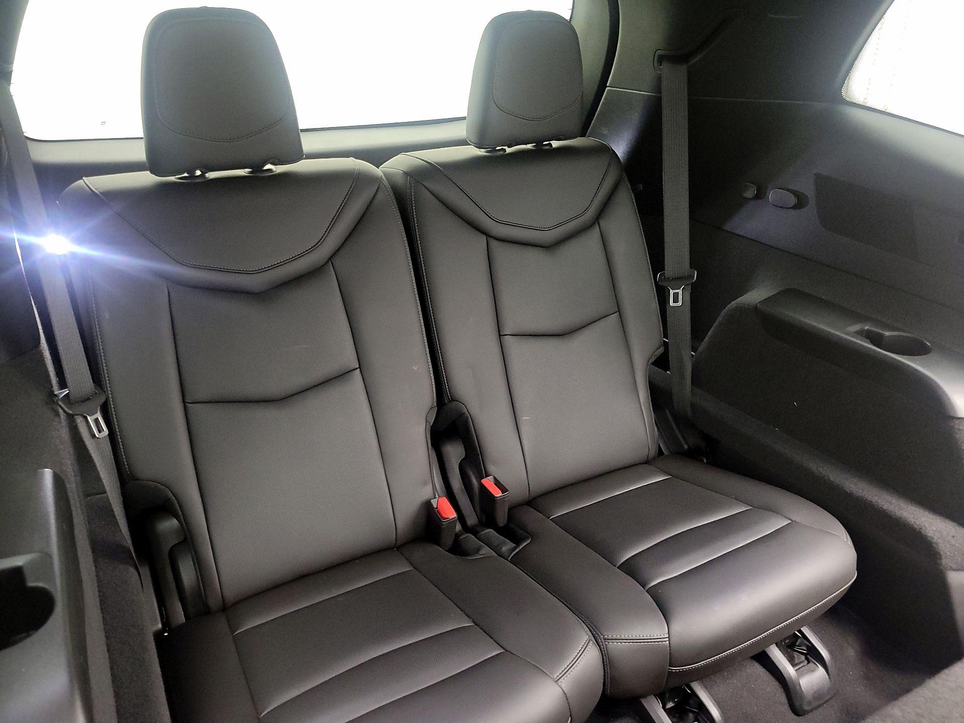 Thumbnail: 2023 Cadillac XT6 - 16