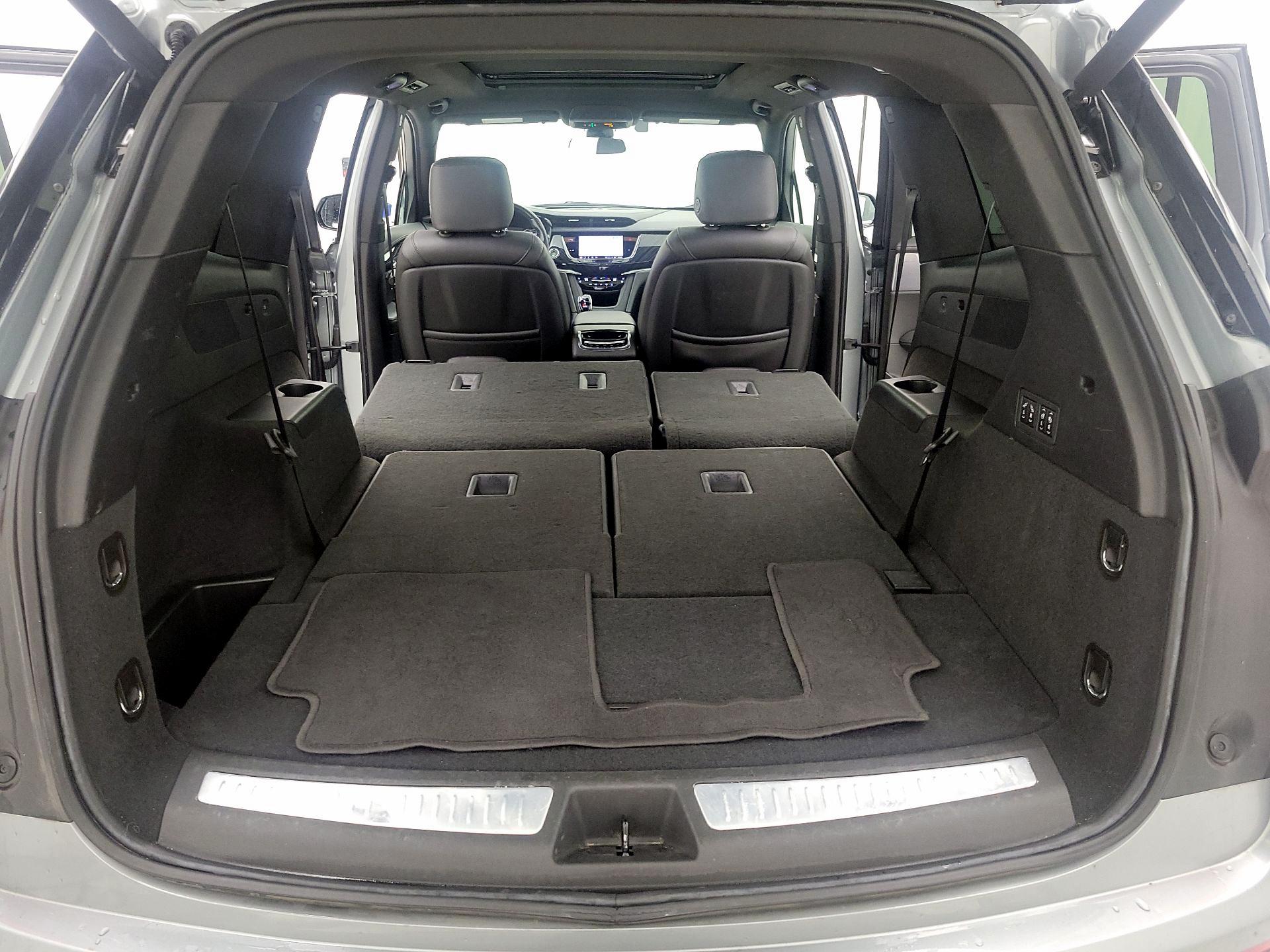 Thumbnail: 2023 Cadillac XT6 - 18