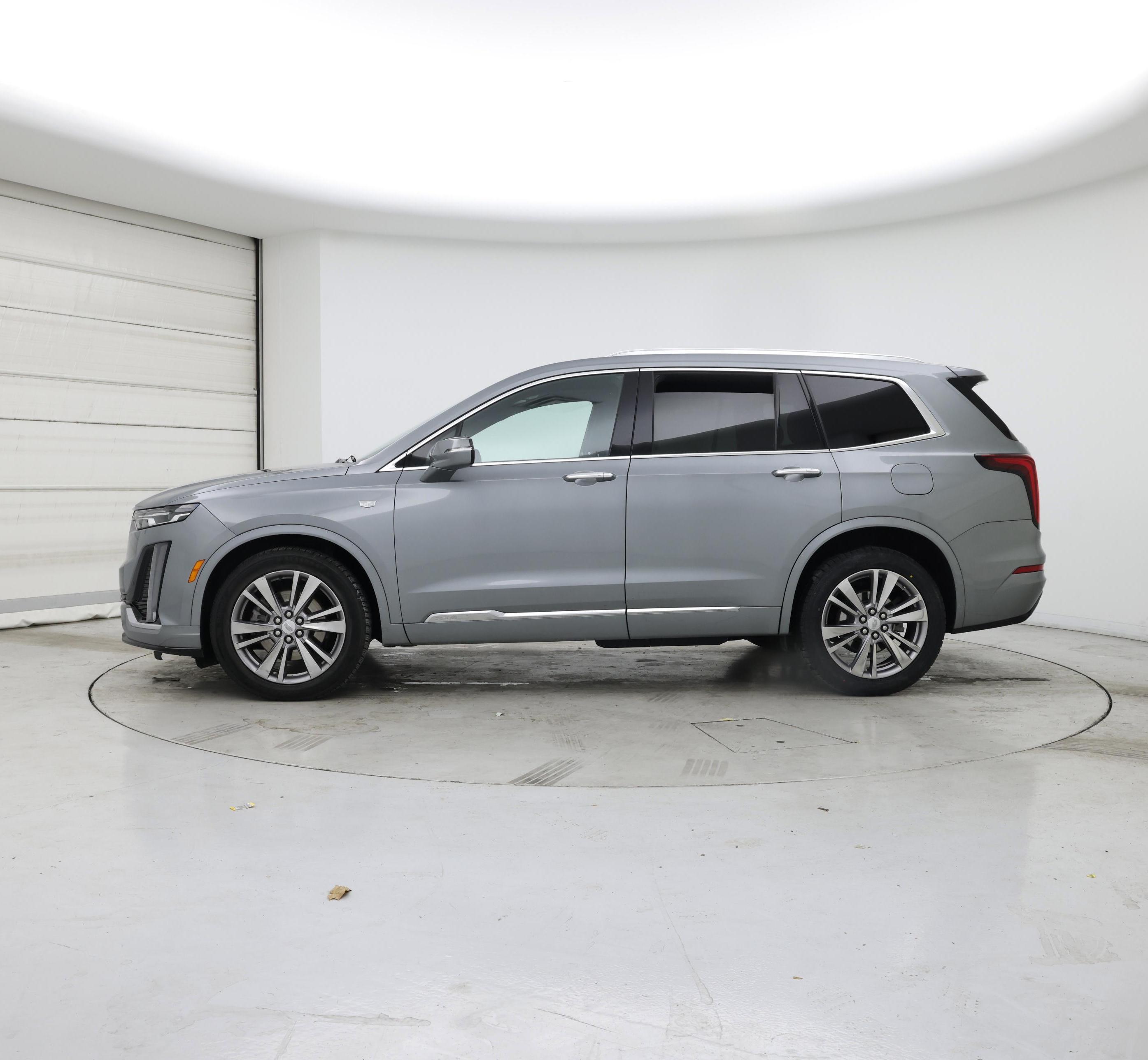 Thumbnail: 2023 Cadillac XT6 - 3