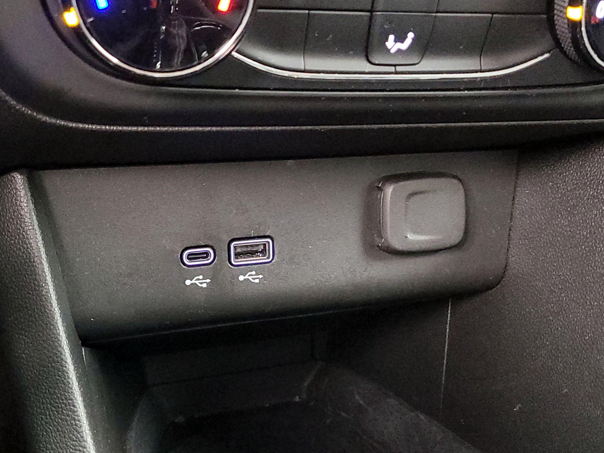 Thumbnail: 2025 Buick Encore GX - 18