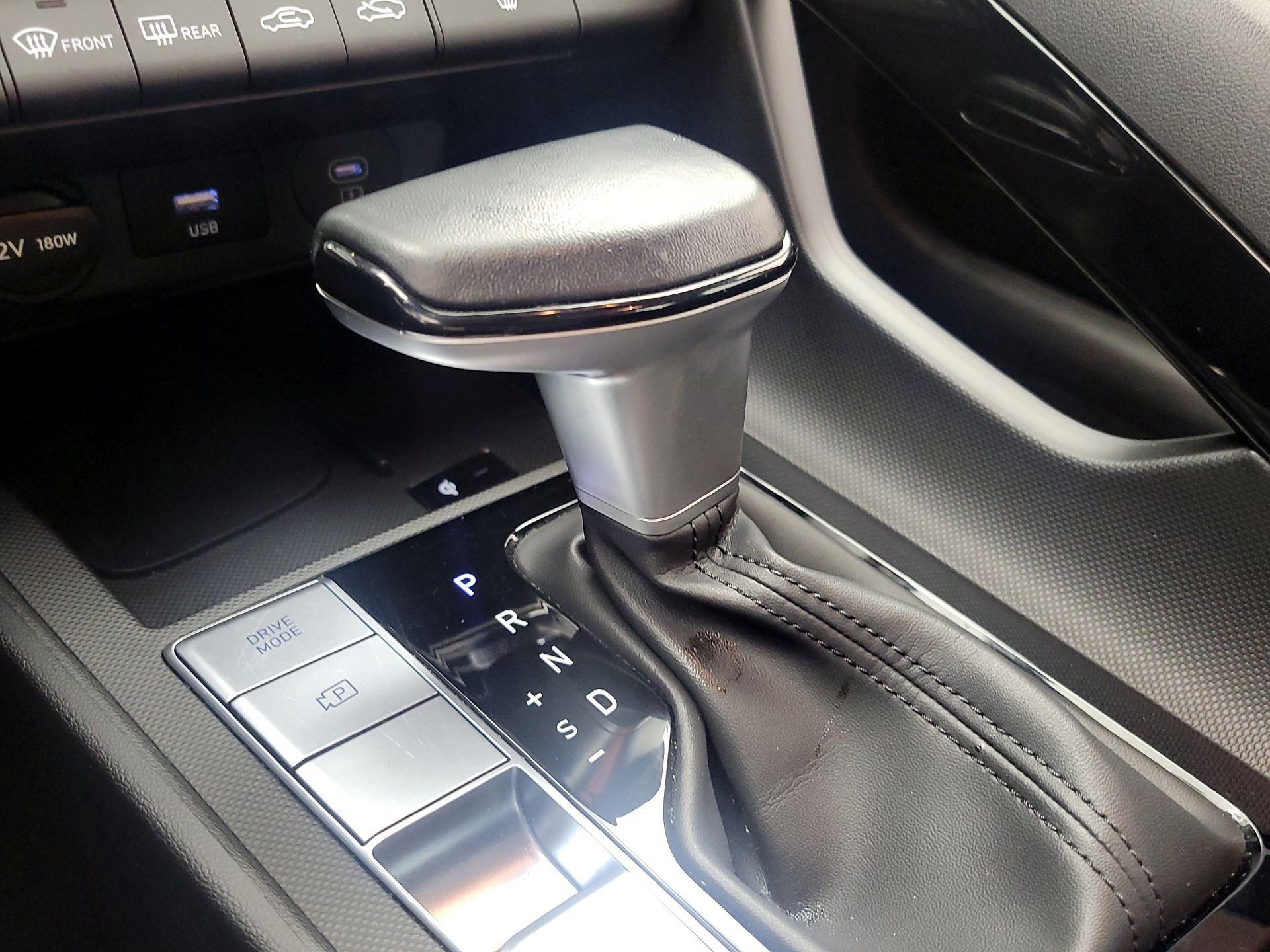 Thumbnail: 2025 Hyundai Elantra - 17