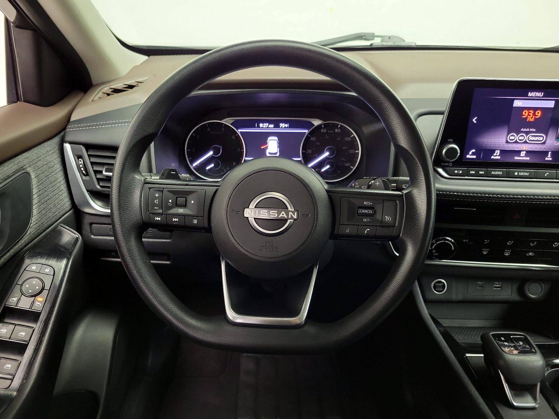 Thumbnail: 2023 Nissan Rogue - 10