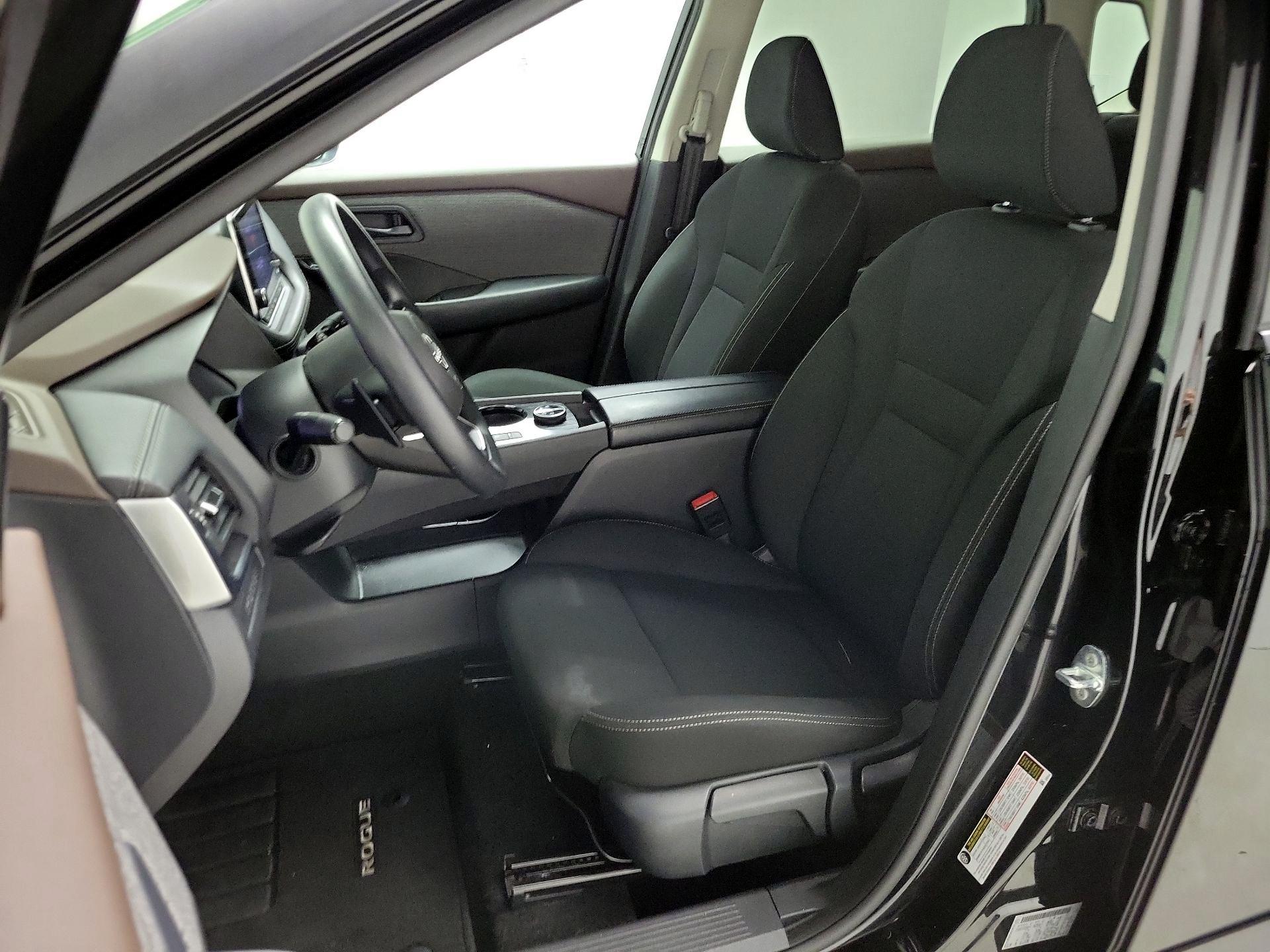 Thumbnail: 2023 Nissan Rogue - 11