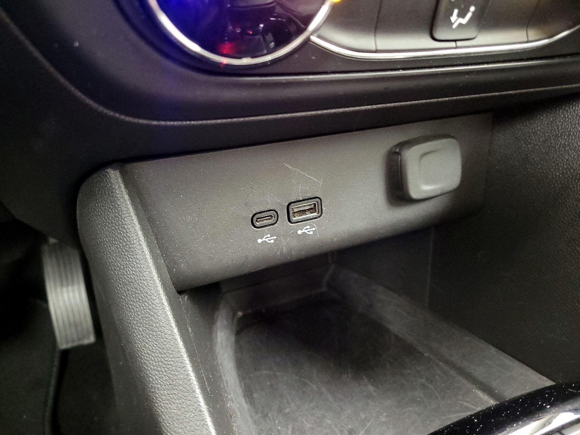 Thumbnail: 2025 Buick Encore GX - 18